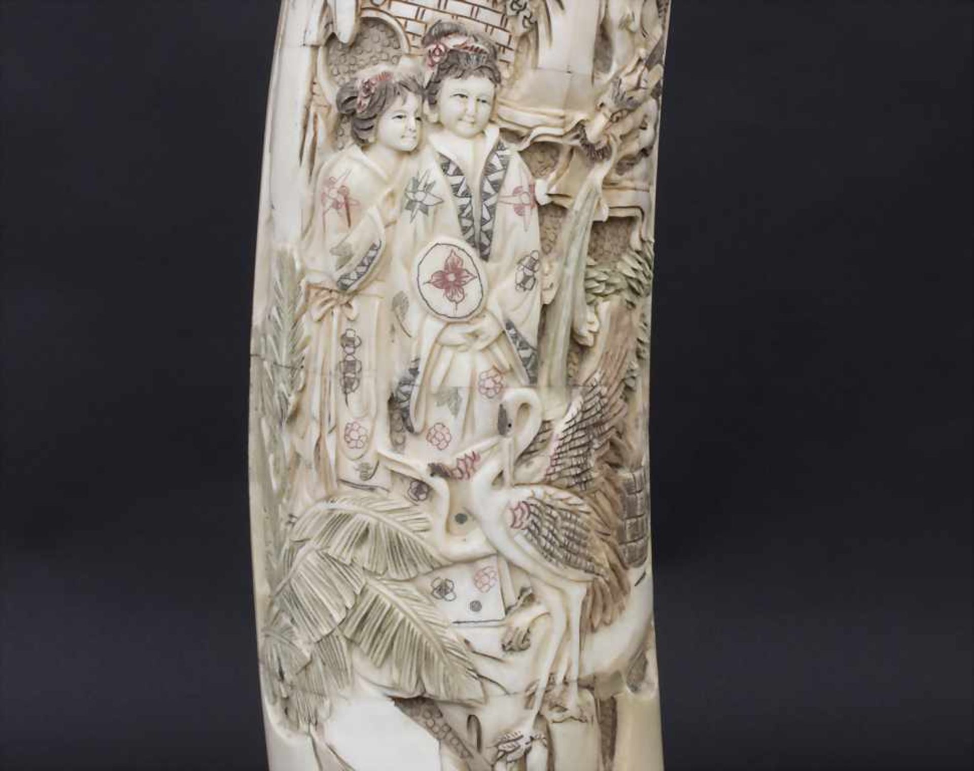 Paar Bein-Stoßzähne mit Schnitzdekor / A pair of bone tusks with carvings, China, 20. Jh.<b - Image 4 of 6