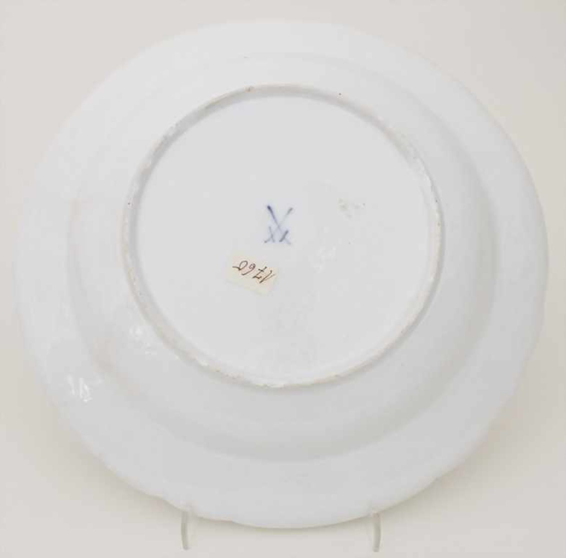 Barock Teller / A Baroque plate, Meissen, 1740-1750 - Bild 6 aus 7