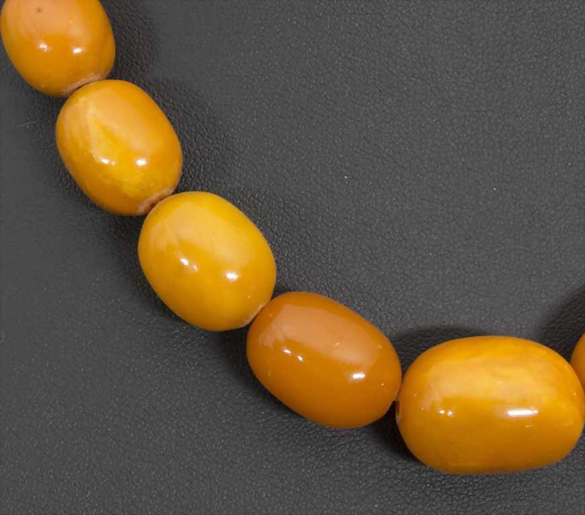 Bernsteinkette / Oliven Kette / An amber olives chain - Image 2 of 3