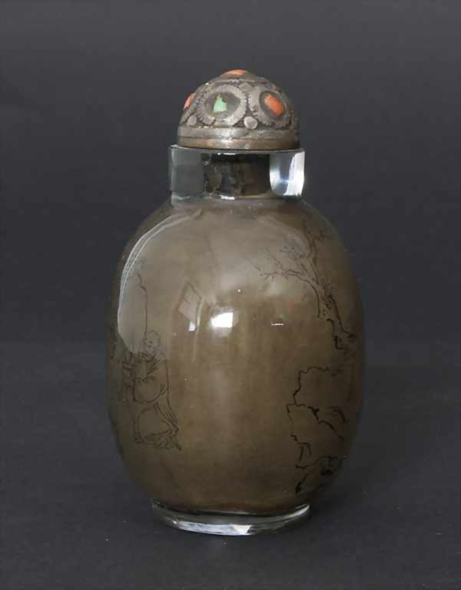 Snuffbottle mit Tuschemalerei 'Mönche' / A snuff bottle with ink drawings 'monks', China, um - Image 2 of 10