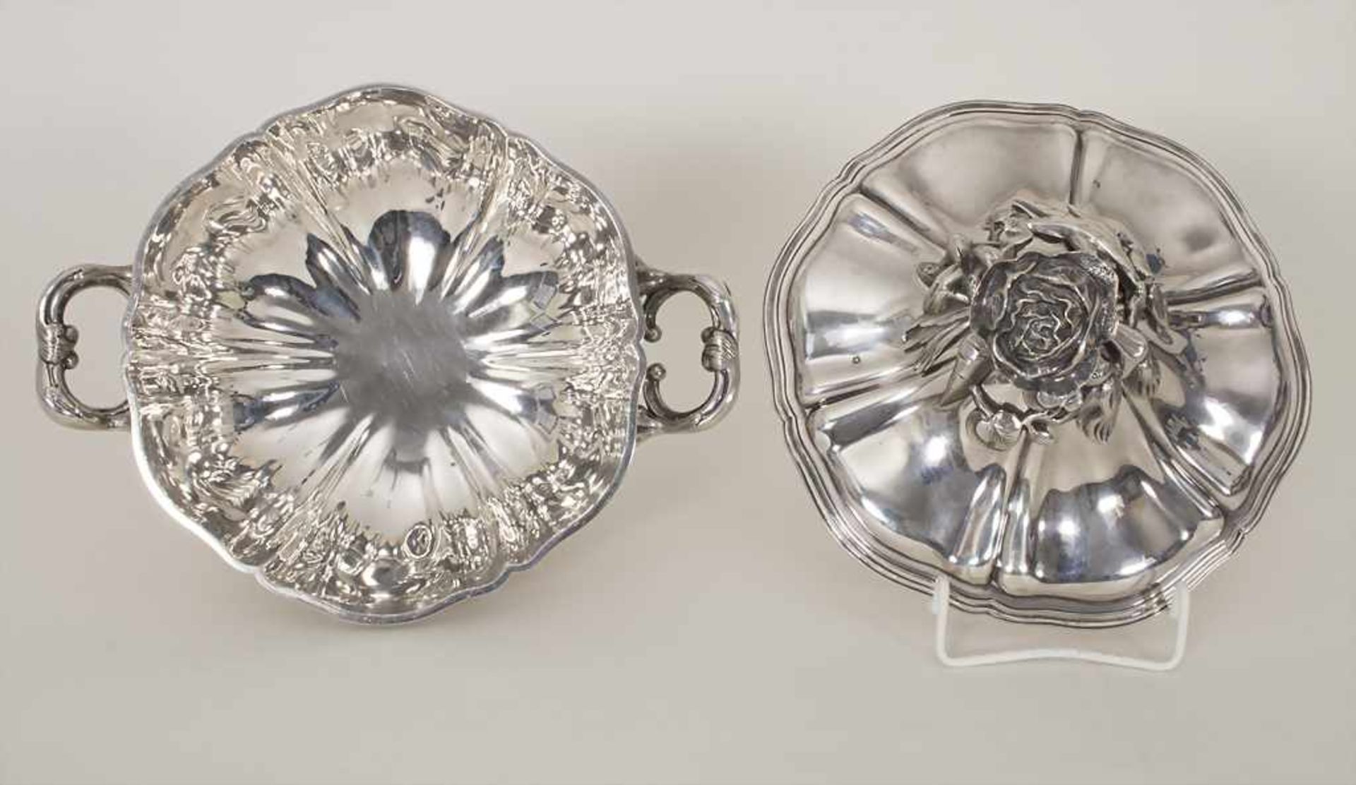 Legumier / Wöchnerinnenschüssel / A silver vegetable tureen cover, DEBAIN, Paris, um 1900<b - Bild 7 aus 11