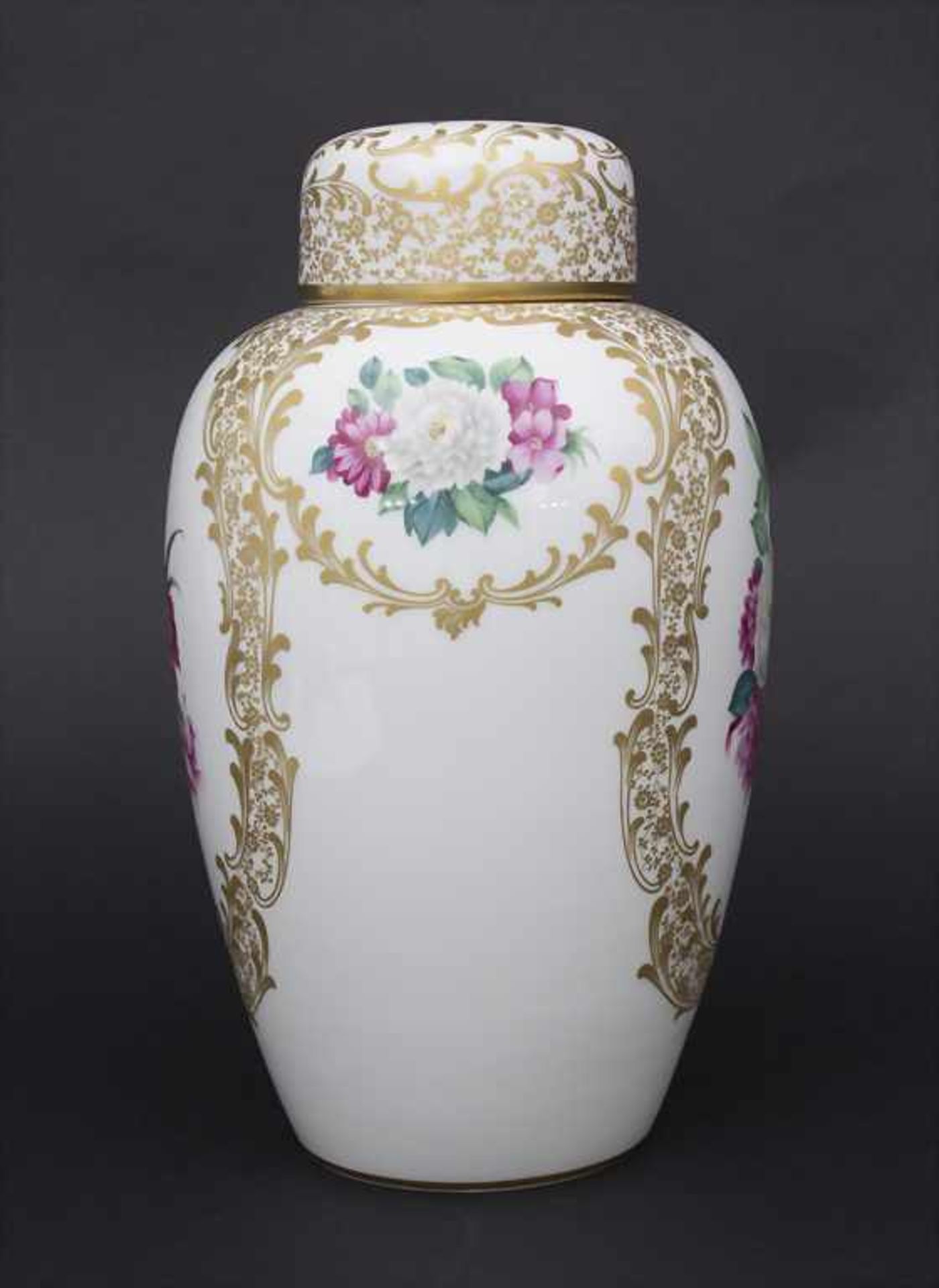 Deckelvase mit Blumenmalerei / A lidded vase with flowers, Rosenthal, 20. Jh. - Bild 4 aus 8