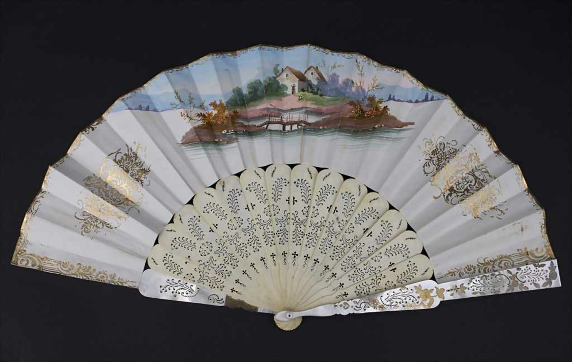 Fächer mit galanter Szene / A fan with galant scenery, 19. Jh.< - Image 5 of 8