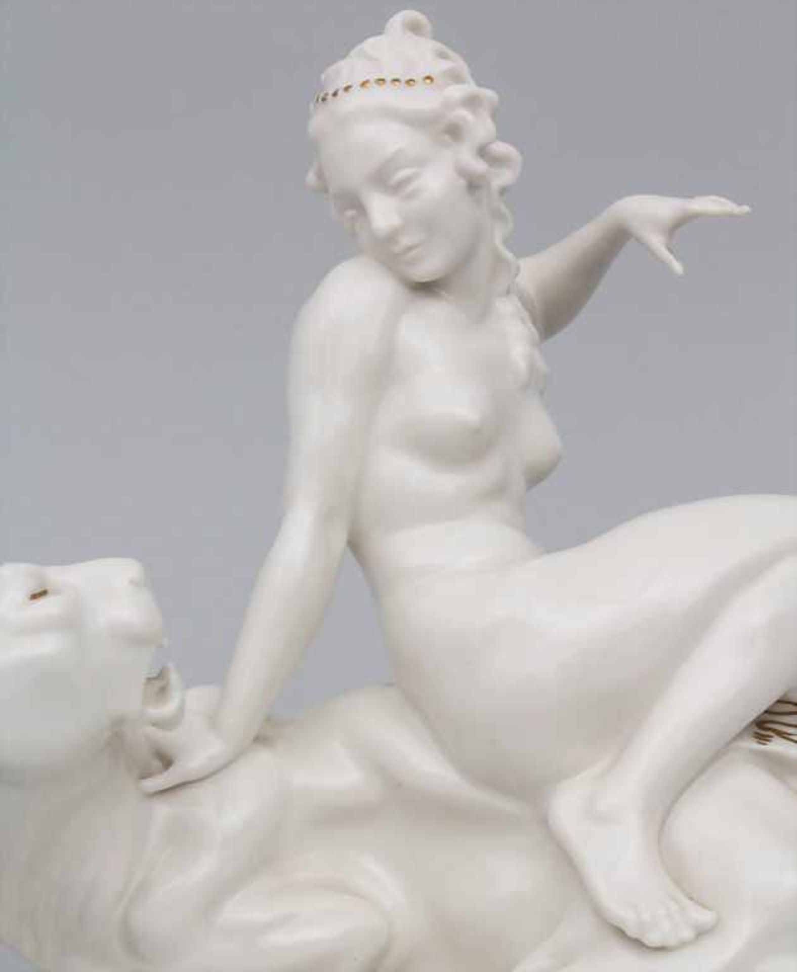 Figurengruppe 'Ariadne auf dem Panther' / A figural group 'Ariadne on the panther', Hutschenreuther, - Bild 6 aus 11