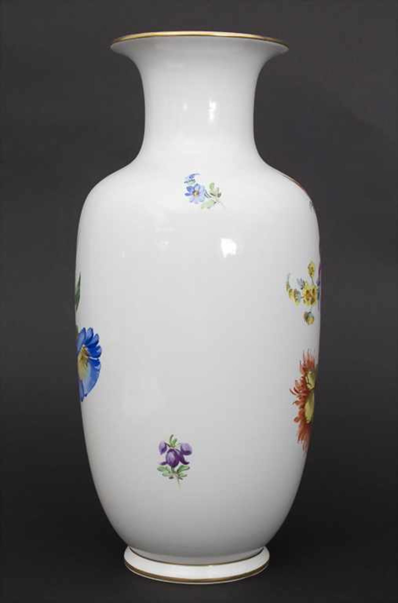 Vase mit Blumenmalerei / A vase with flowers, Carl Thieme, Potschappel, 20. Jh. - Bild 3 aus 8