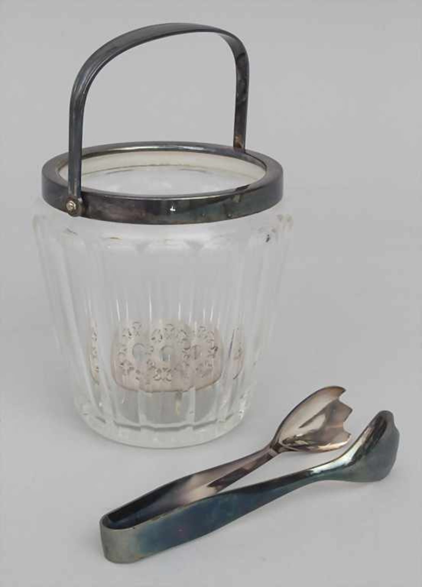 Eiskühler mit Silbermontierung / A silver mounted ice cooler, WMF, 20, Jh.<