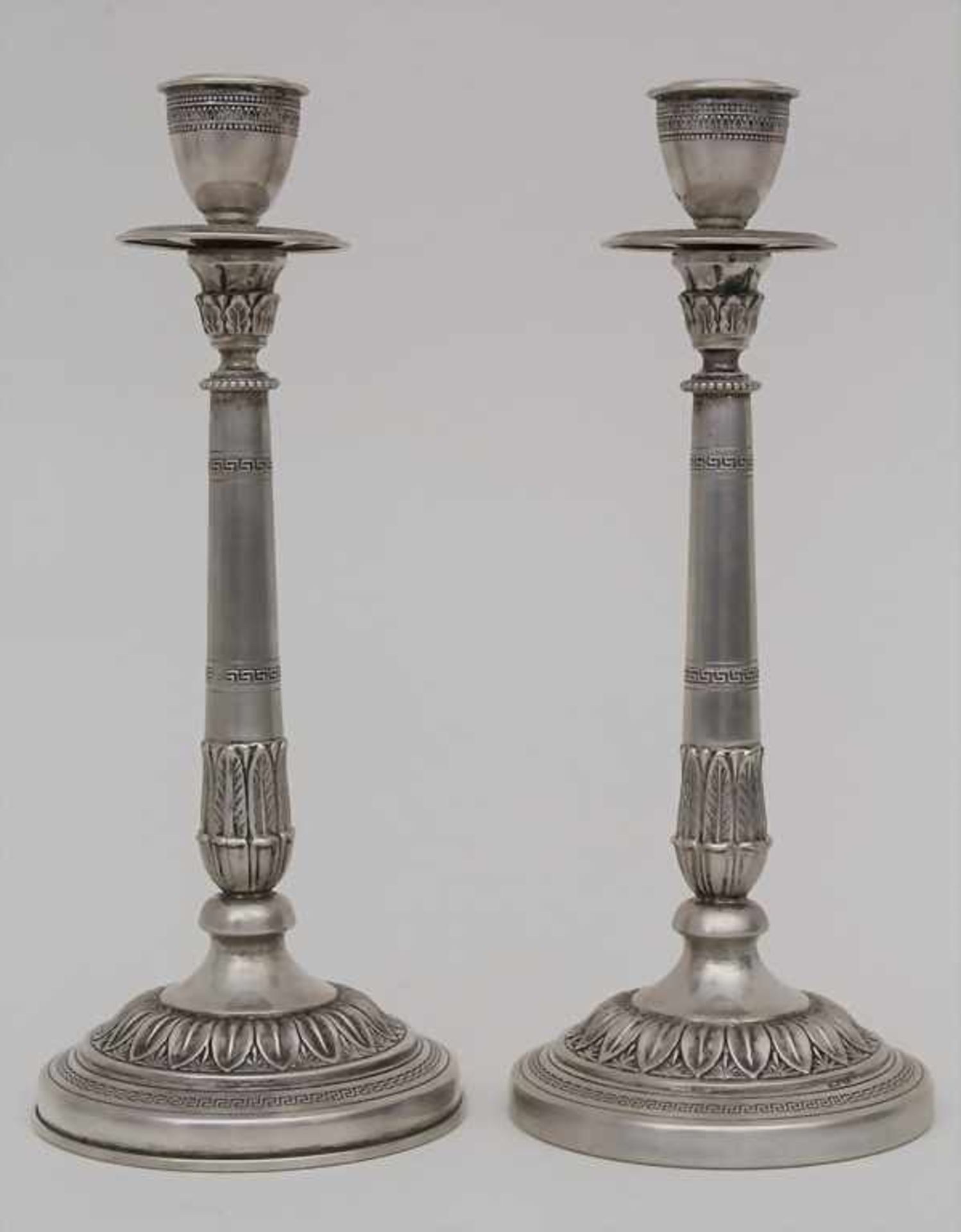 Paar Kerzenleuchter / A pair of silver candlesticks, Prato, Italien, 20. Jh.