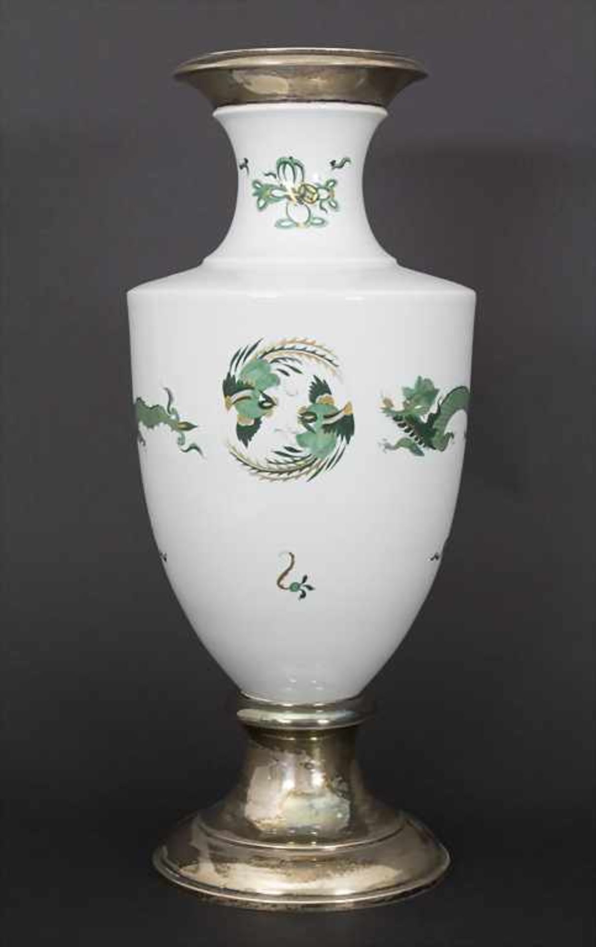 Amphoravase 'Grüner Drache' mit Silbermontierung / An amphora vase 'Green Dragon' with silver mount,