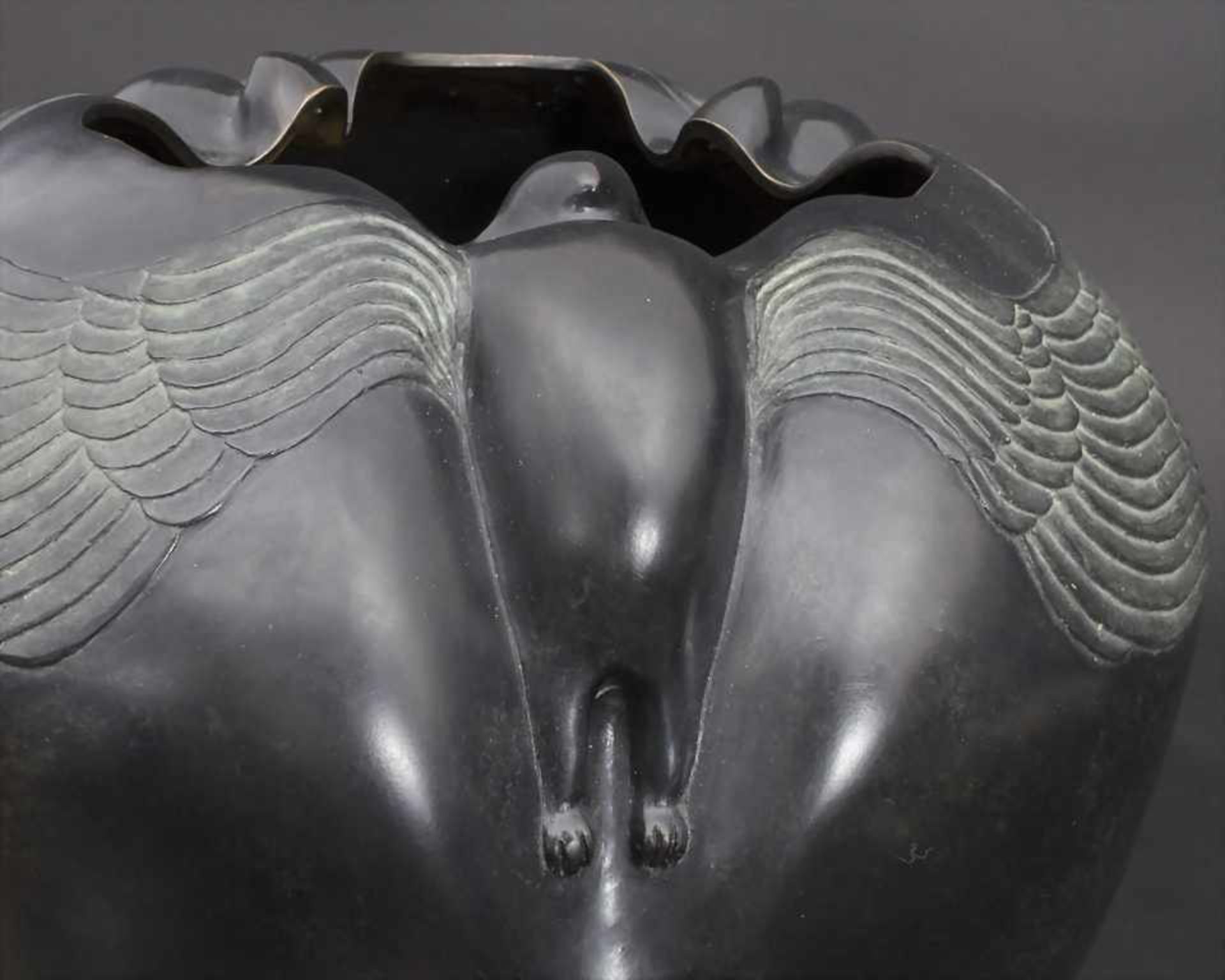 Margot Homan, Bronze Vase mit Friedenstauben - Image 6 of 6