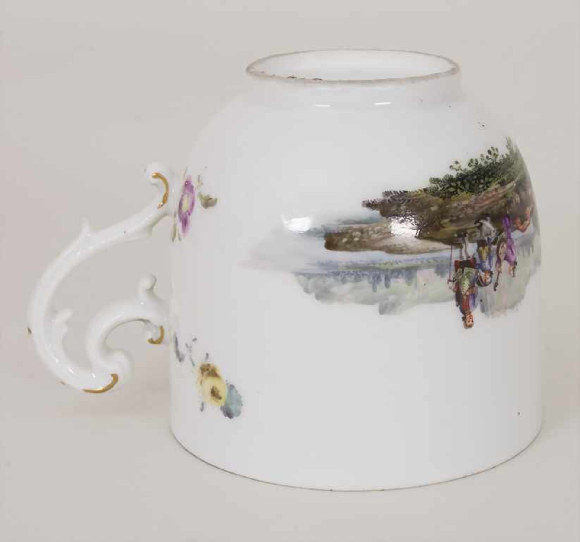 Tasse und UT mit Uferlandschaften / A tea bowl and saucer with river landscapes, Meissen, um - Image 9 of 11