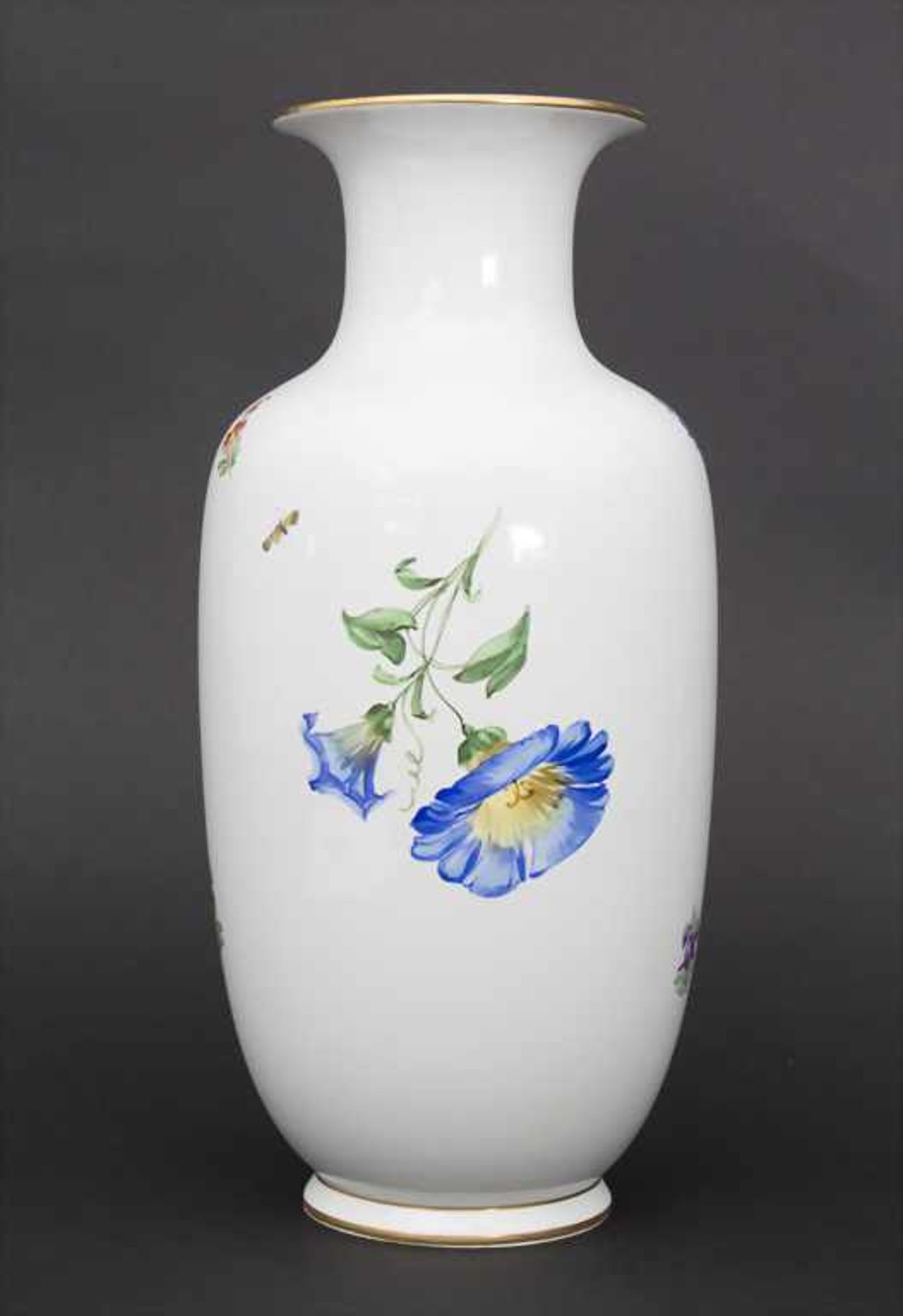 Vase mit Blumenmalerei / A vase with flowers, Carl Thieme, Potschappel, 20. Jh. - Bild 4 aus 8