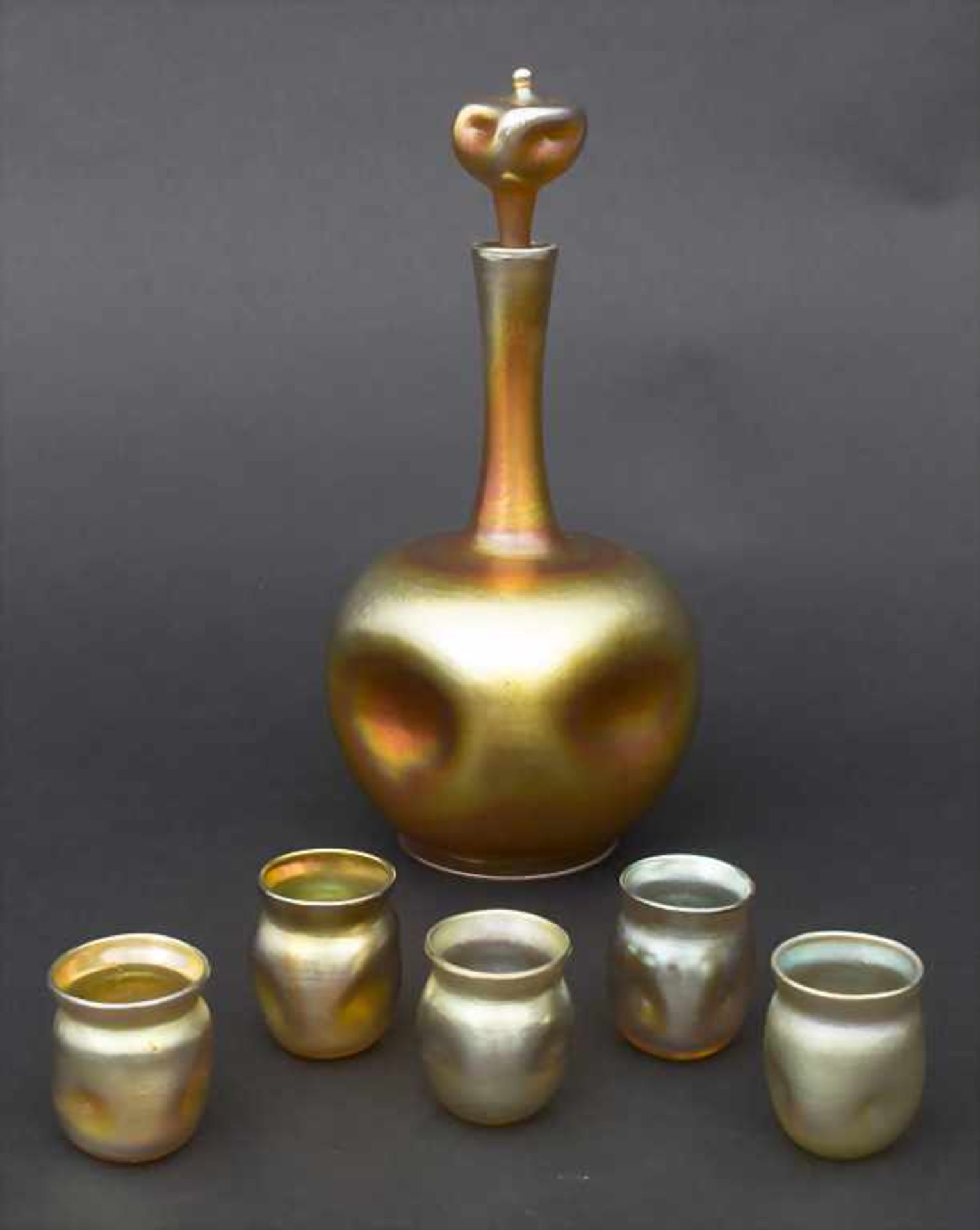 Karaffe mit 5 Bechern / A carafe with 5 beakers, LOUIS COMFORT TIFFANY (1848-1933)