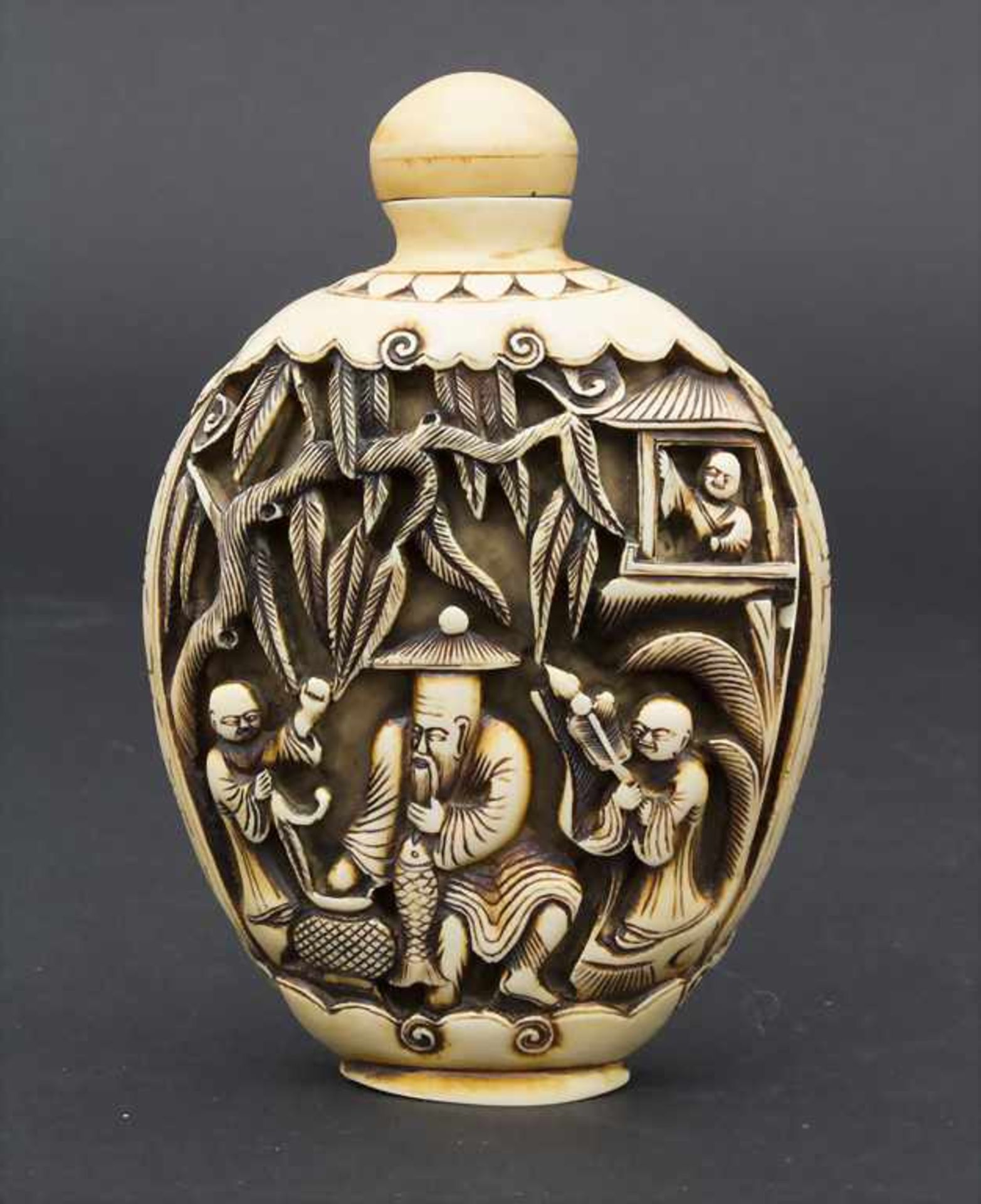 Snuffbottle mit Figurendekor / A snuff bottle with figural scenes, China, un 1900 - Image 3 of 7