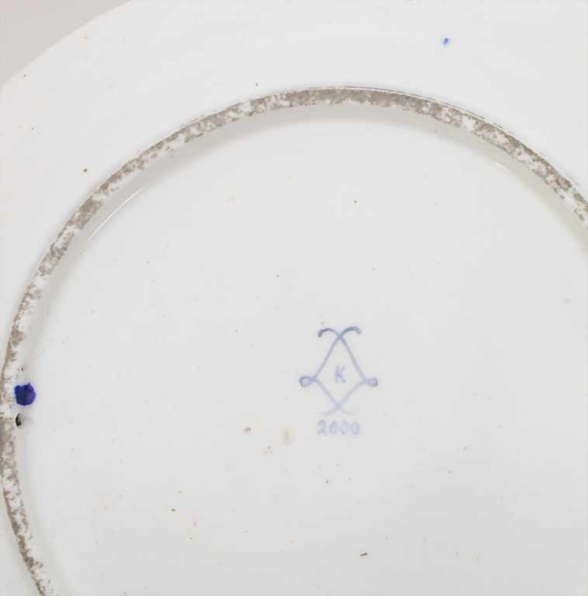 Teller / A plate, Sèvres, 19. Jh.< - Bild 5 aus 6