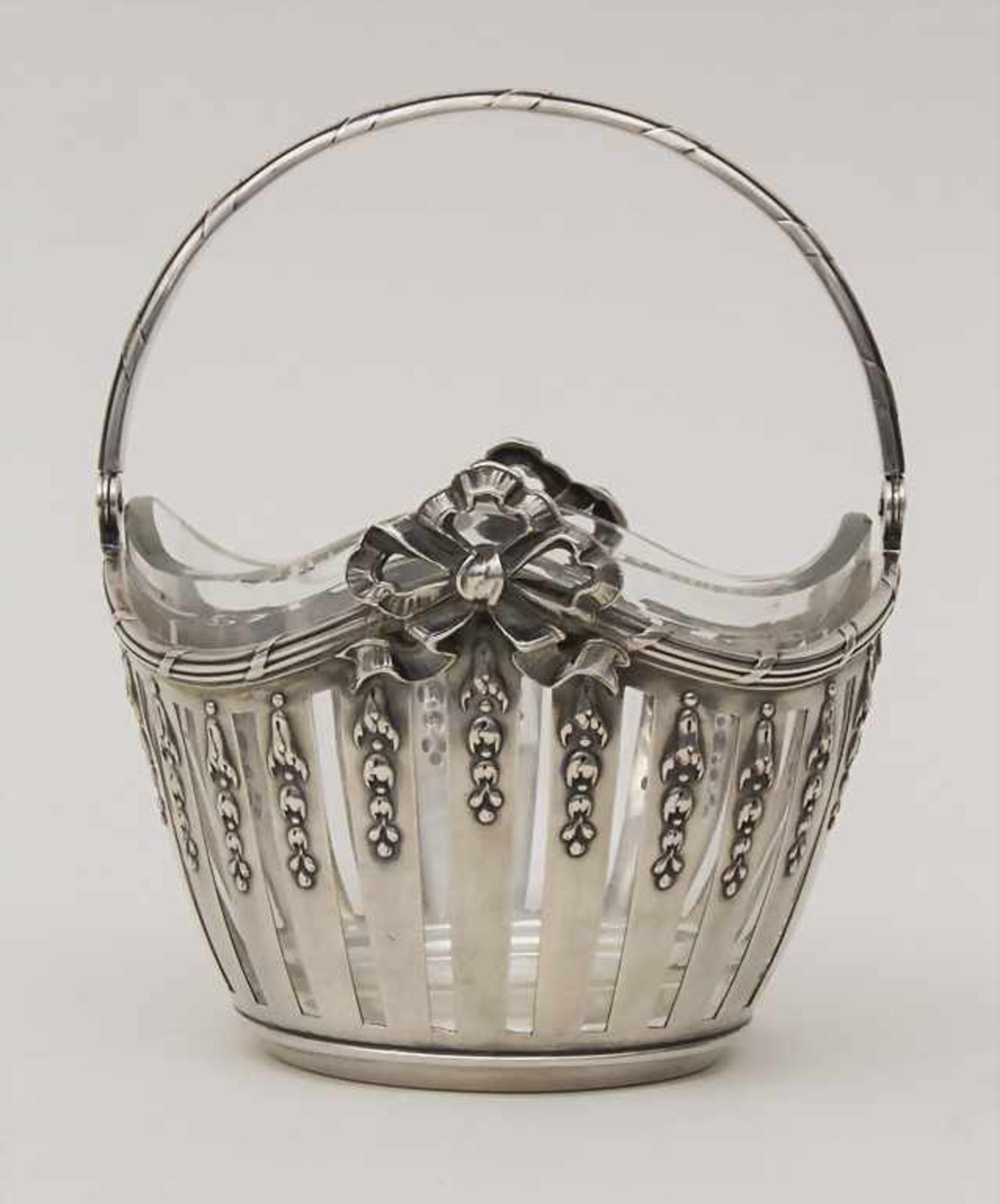 Henkelkorb mit Glaseinsatz / A silver basket with glass bowl, Wilkens & Söhne, Bremen-Hemelingen, um