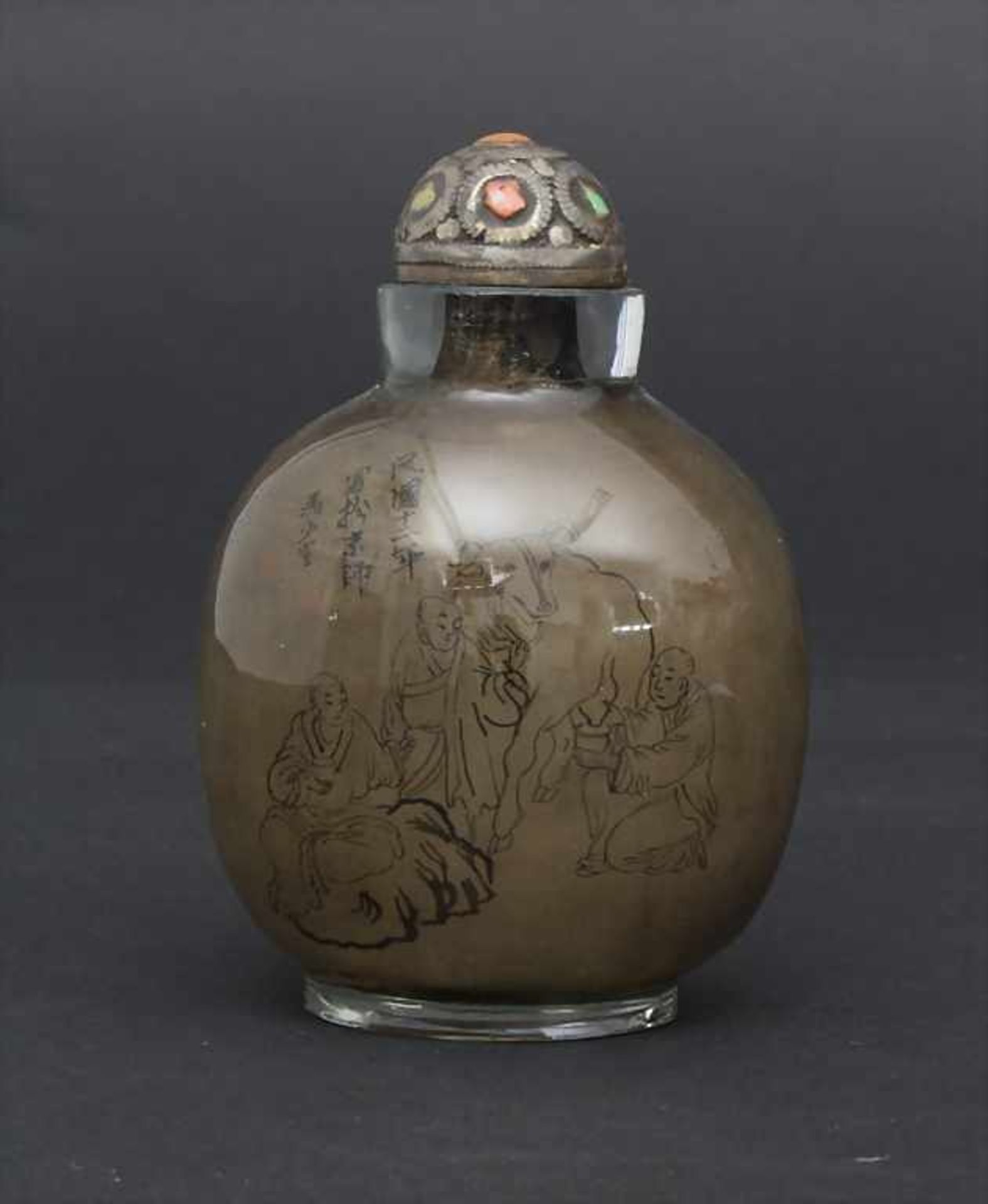 Snuffbottle mit Tuschemalerei 'Mönche' / A snuff bottle with ink drawings 'monks', China, um - Image 3 of 10