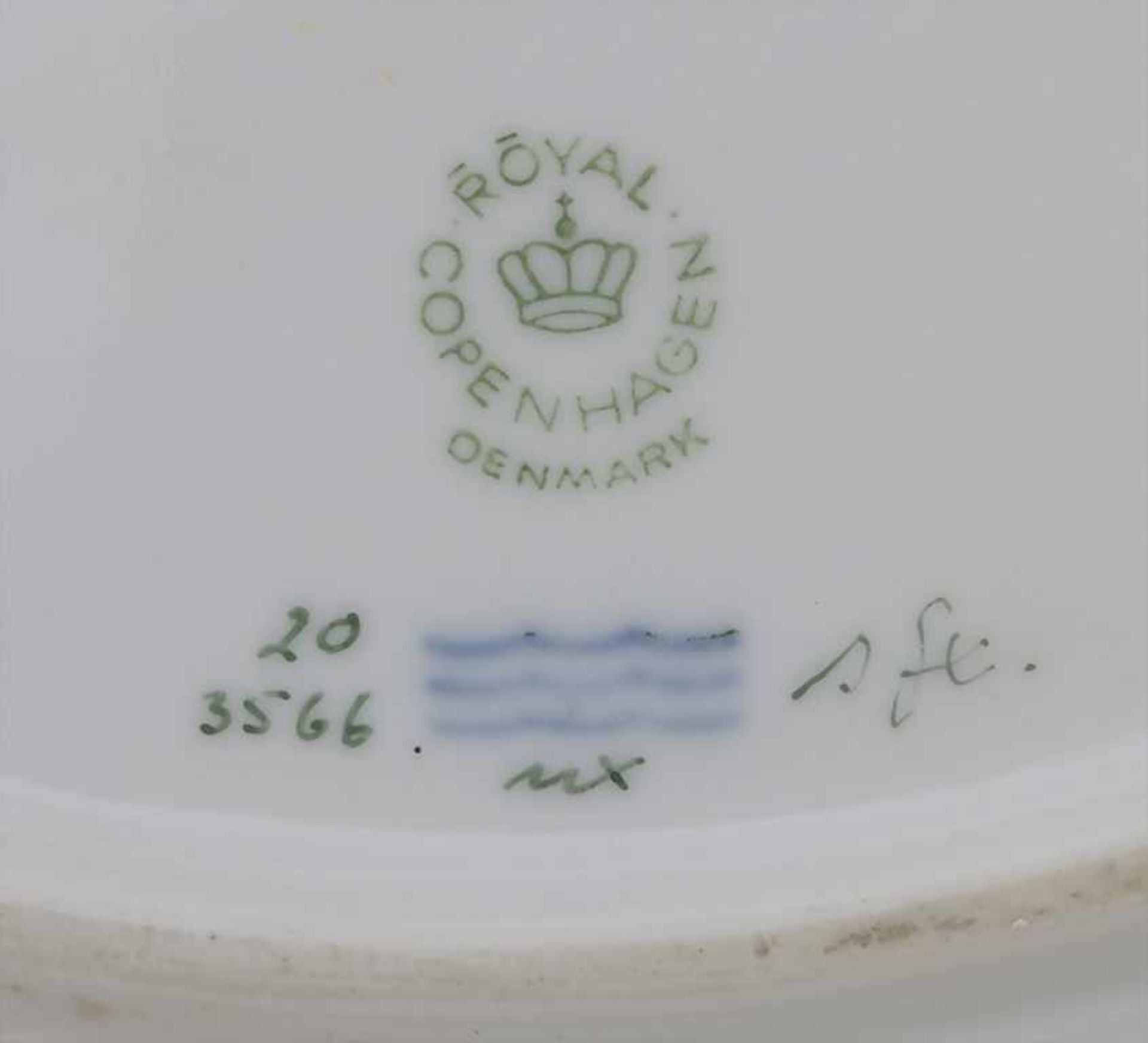 Teller mit Sumpf-Storchschnabel / A plate with geranium, Flora Danica, Royal Copenhagen, 20. Jh. - Bild 5 aus 5