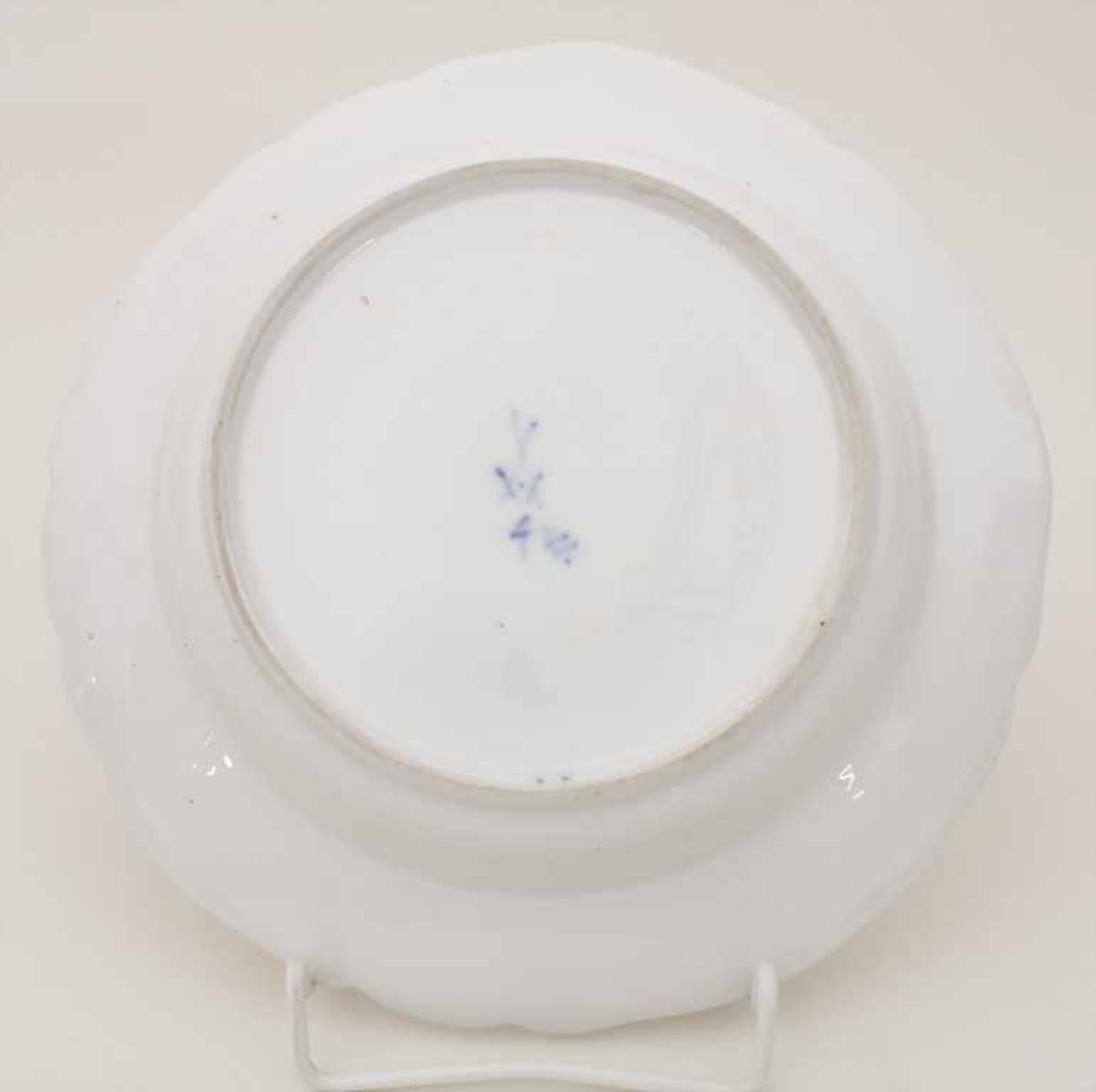 Rokoko Teller / A Rococo plate, Meissen, 1763-1773 - Bild 4 aus 5