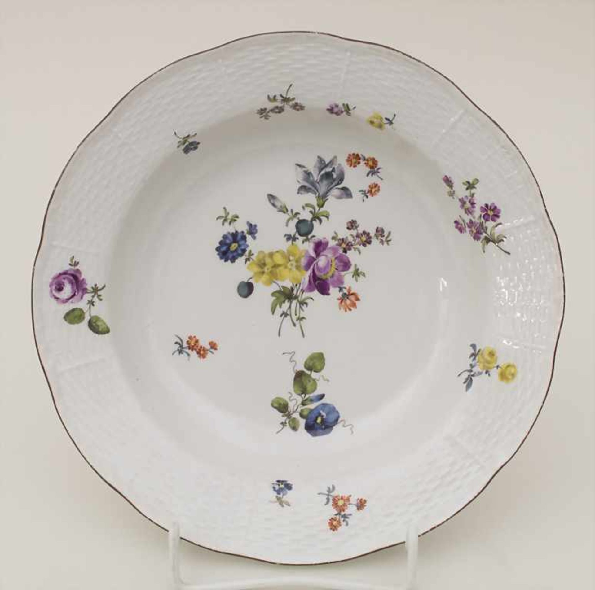 Barock Teller / A Baroque plate, Meissen, um 1750