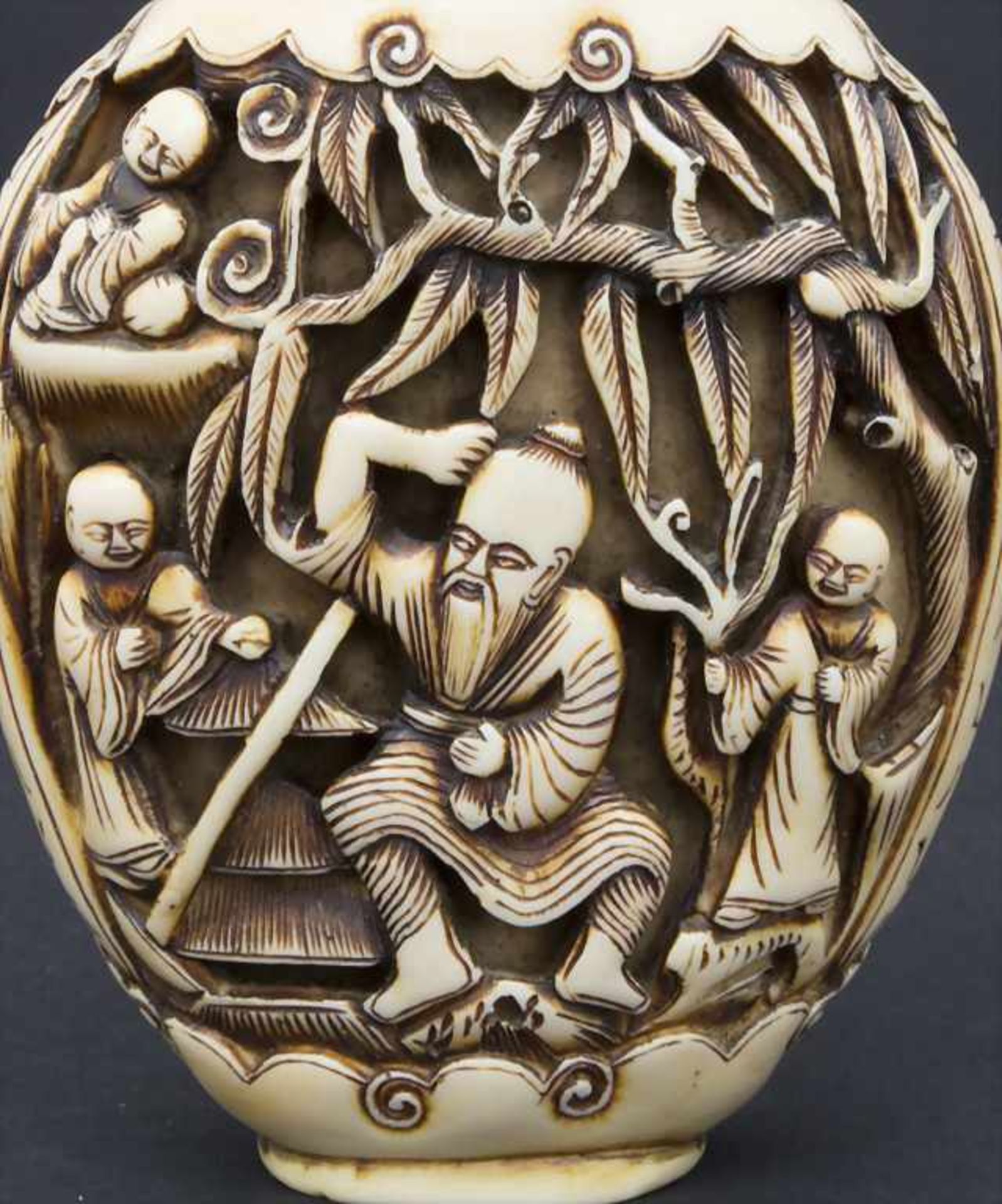 Snuffbottle mit Figurendekor / A snuff bottle with figural scenes, China, un 1900 - Image 7 of 7