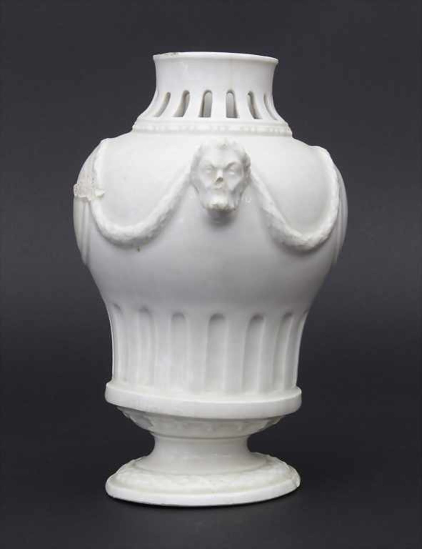 Frühe Potpourri-Vase mit Maskaronen / An early potpouri vase with mascarons, wohl deutsch, frühes - Image 4 of 8