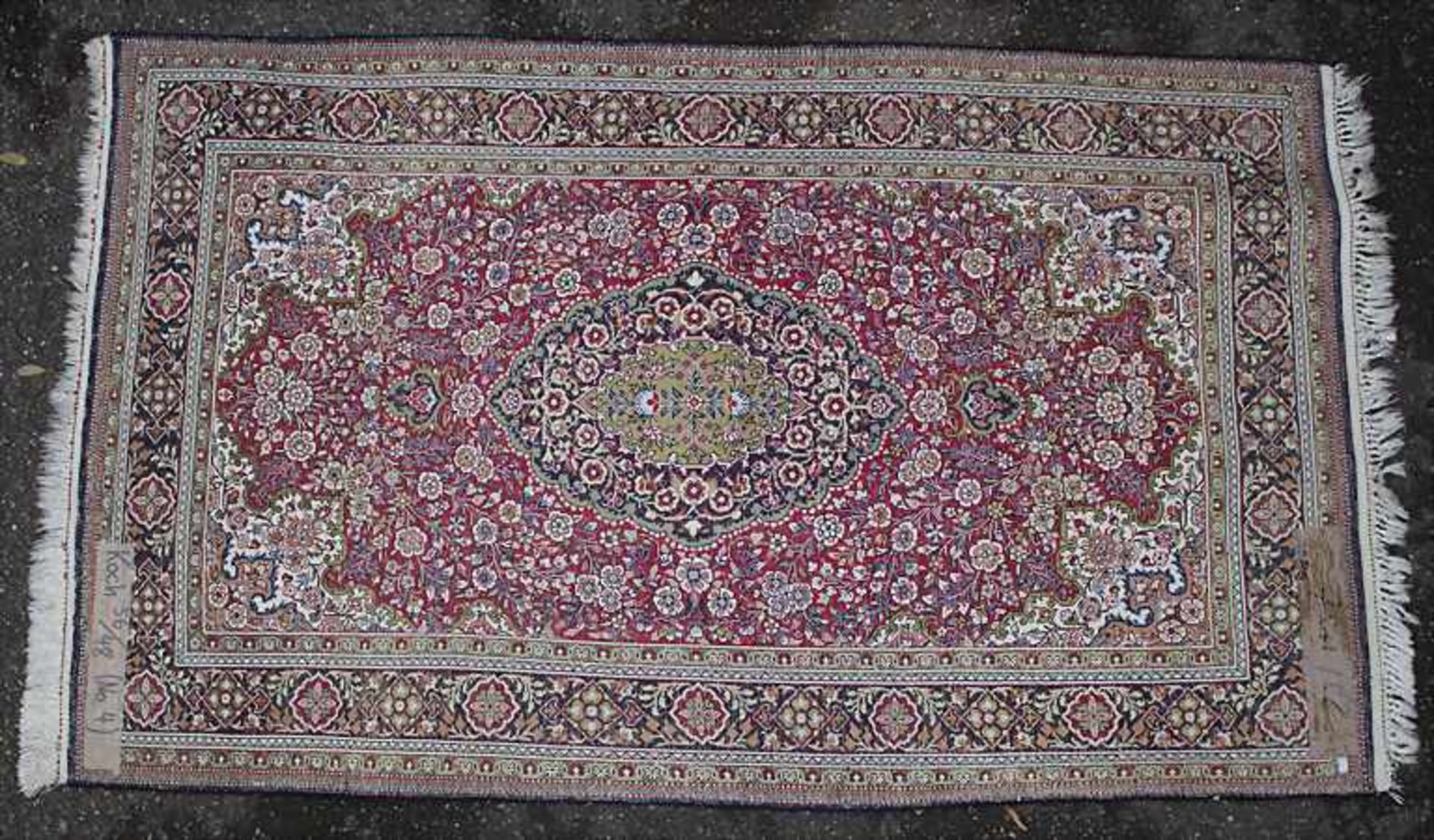 Seidenteppich / A silk carpet - Bild 2 aus 3