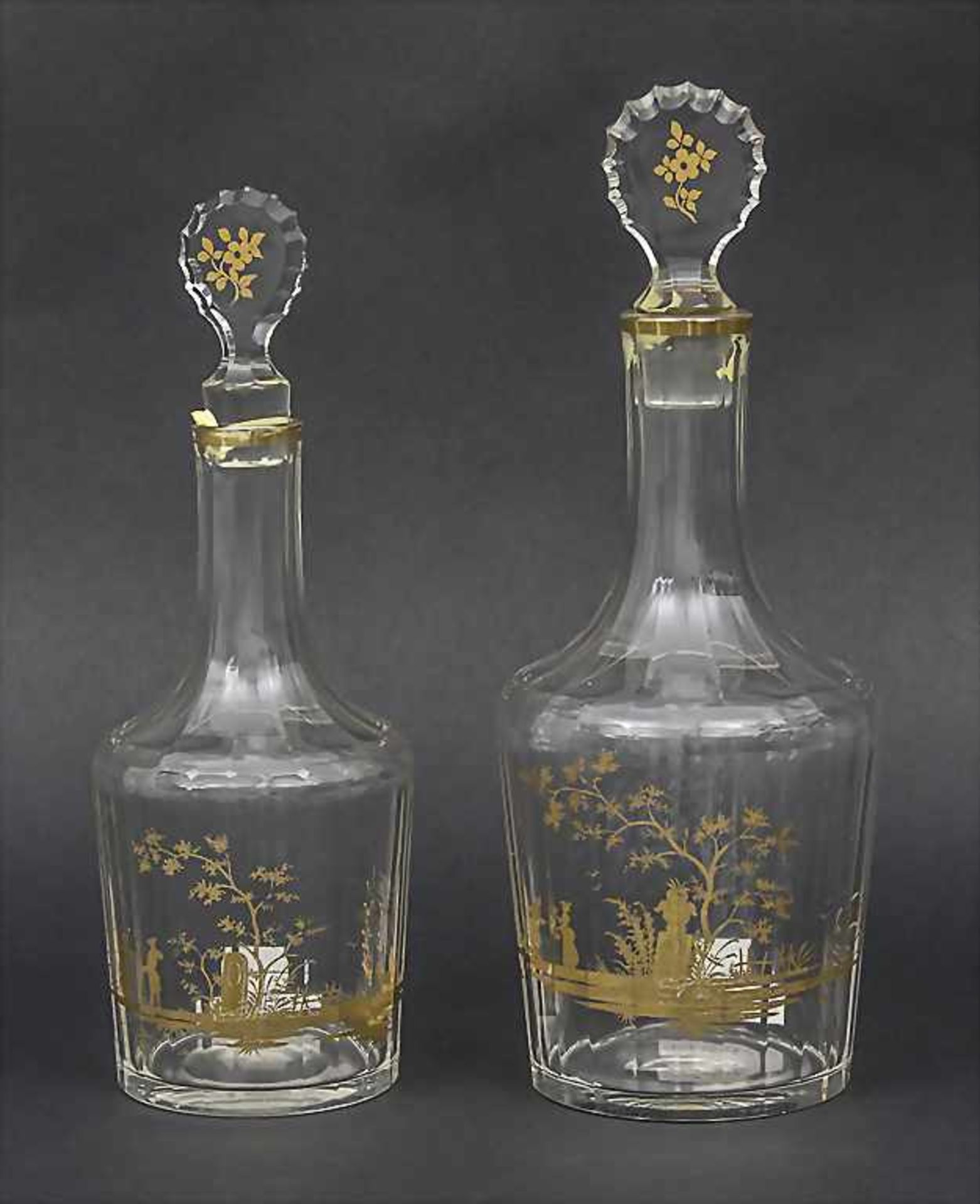 2 Karaffen mit galanten Szenen / A Pair of Decanters with Scenes of Gallantry, Lobmeyr, Wien, um