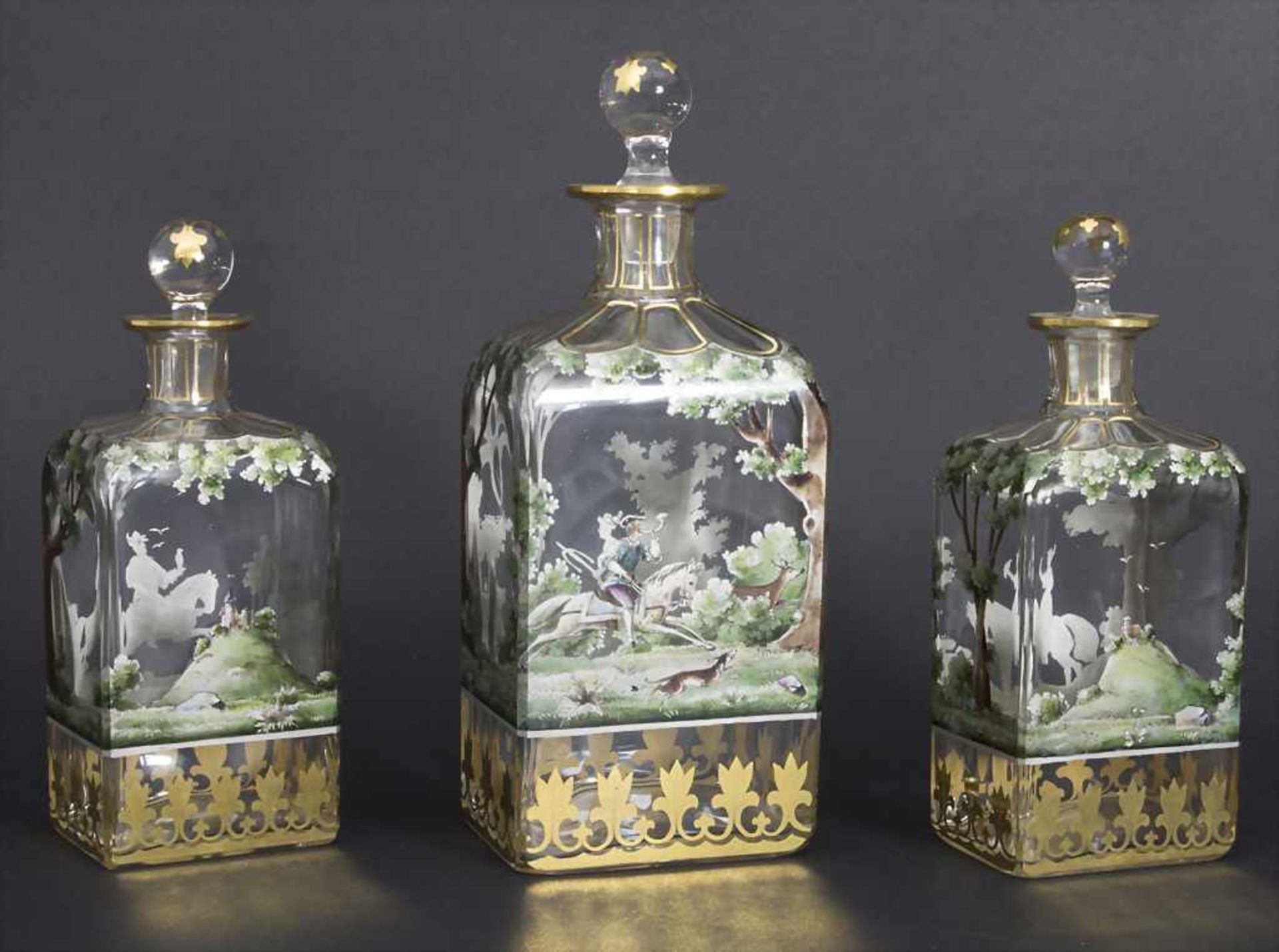 Satz 3 Karaffen mit Jagdszenen / A set of 3 carafes with hunting scenes, deutsch, 19. Jh. - Image 2 of 4