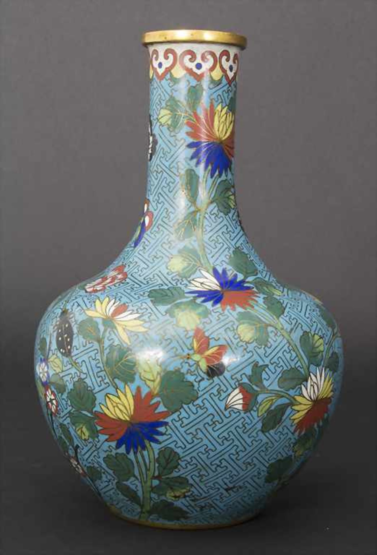 Cloisonné-Ziervase, China, Qing-Dynastie, wohl Qianlong-Periode, 18. Jh. - Image 3 of 6