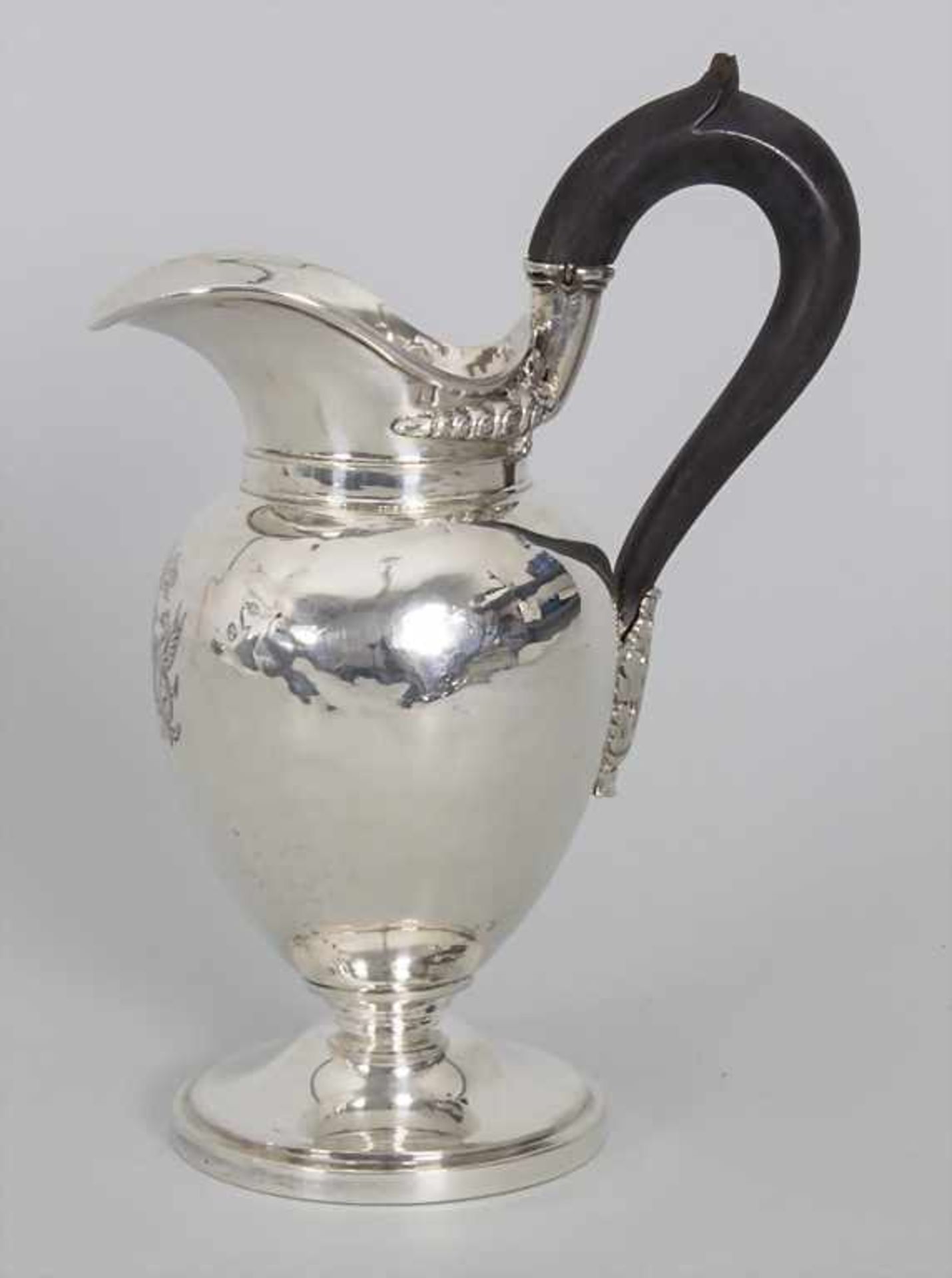 Empire Silber Weinkrug mit Adelswappen / A silver wine jug with coat of arms / Un pichet à vin en - Bild 2 aus 14