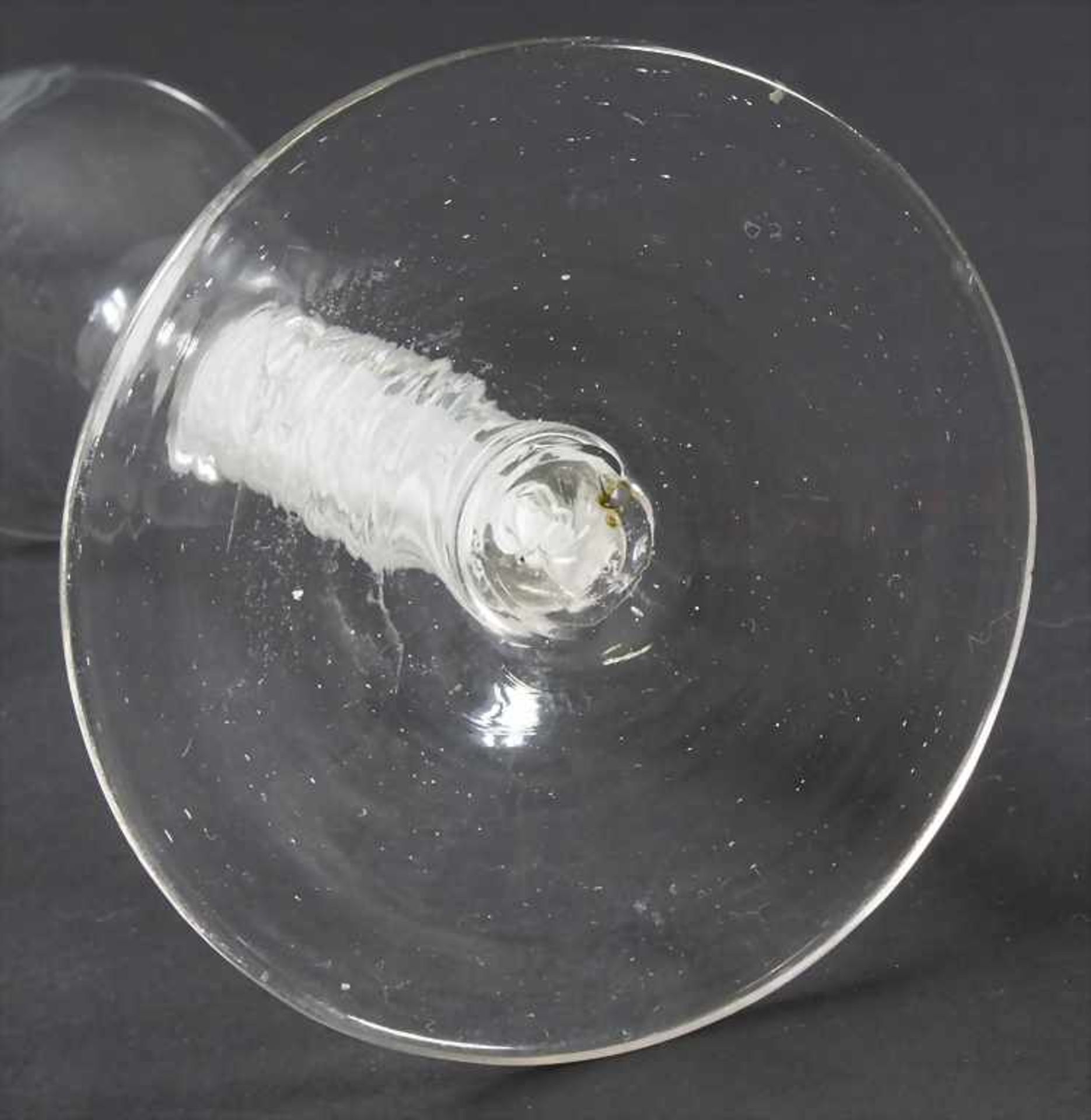 Fadenglas / An ale glass with threads, deutsch, um 1770 - Image 4 of 4