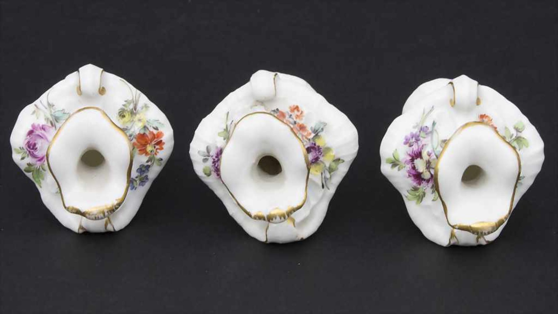 3 frühe Miniatur Vasen mit Rocaillen / A set of 3 early miniature vases with rocailles, Meissen, - Image 7 of 14