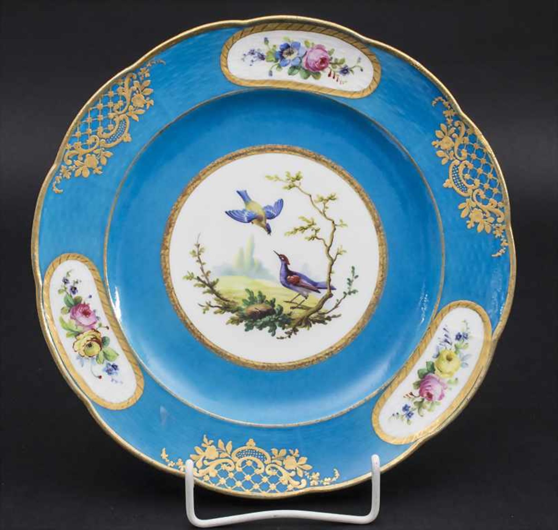 Paar 'Bleu Celeste' Teller mit Vogeldekor / A pair of 'Bleu Celeste' bird plates, Sèvres, - Bild 2 aus 13