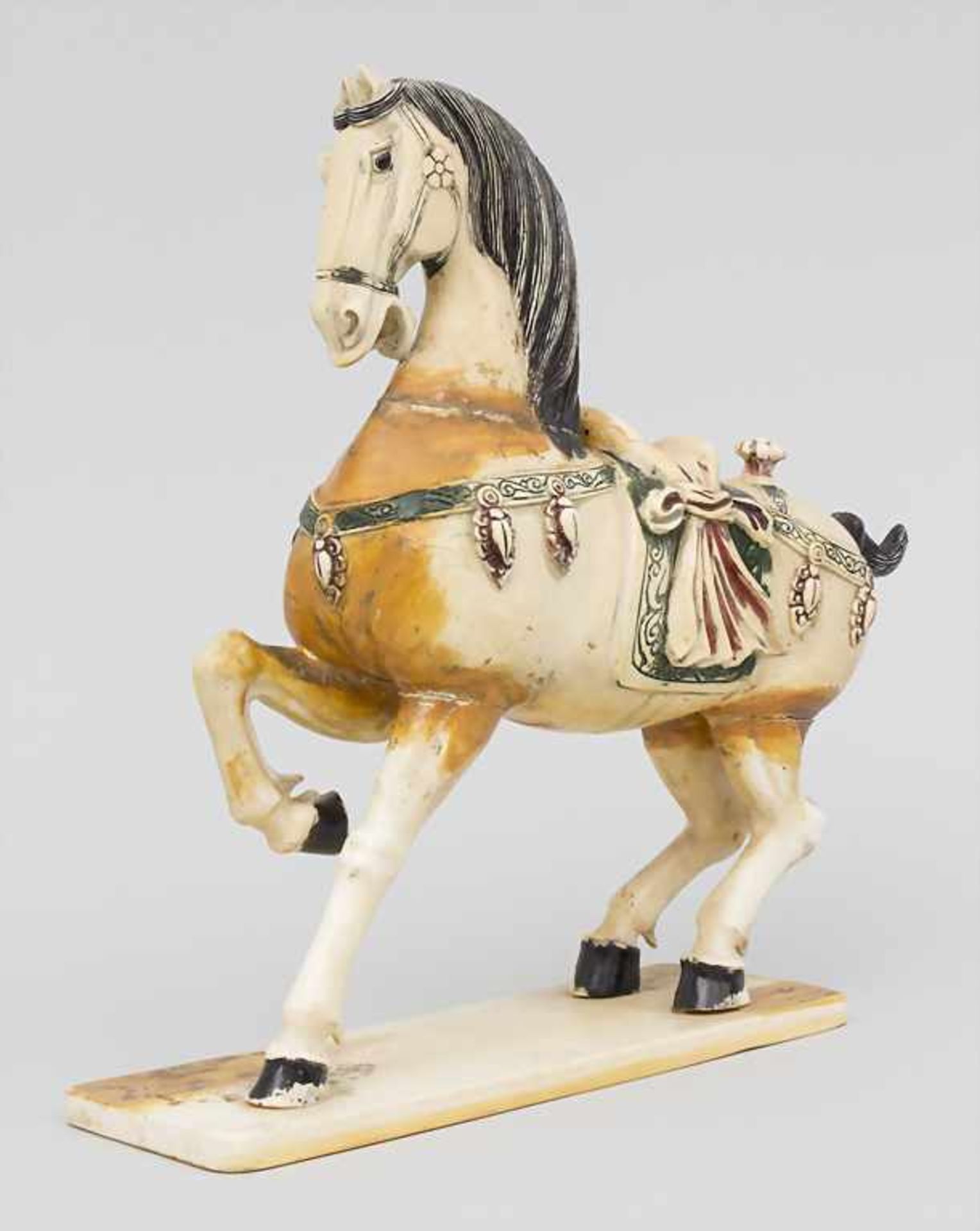 Tierfigur 'Pferd' / An animal figure 'Horse', China, 18. / 19. Jh.