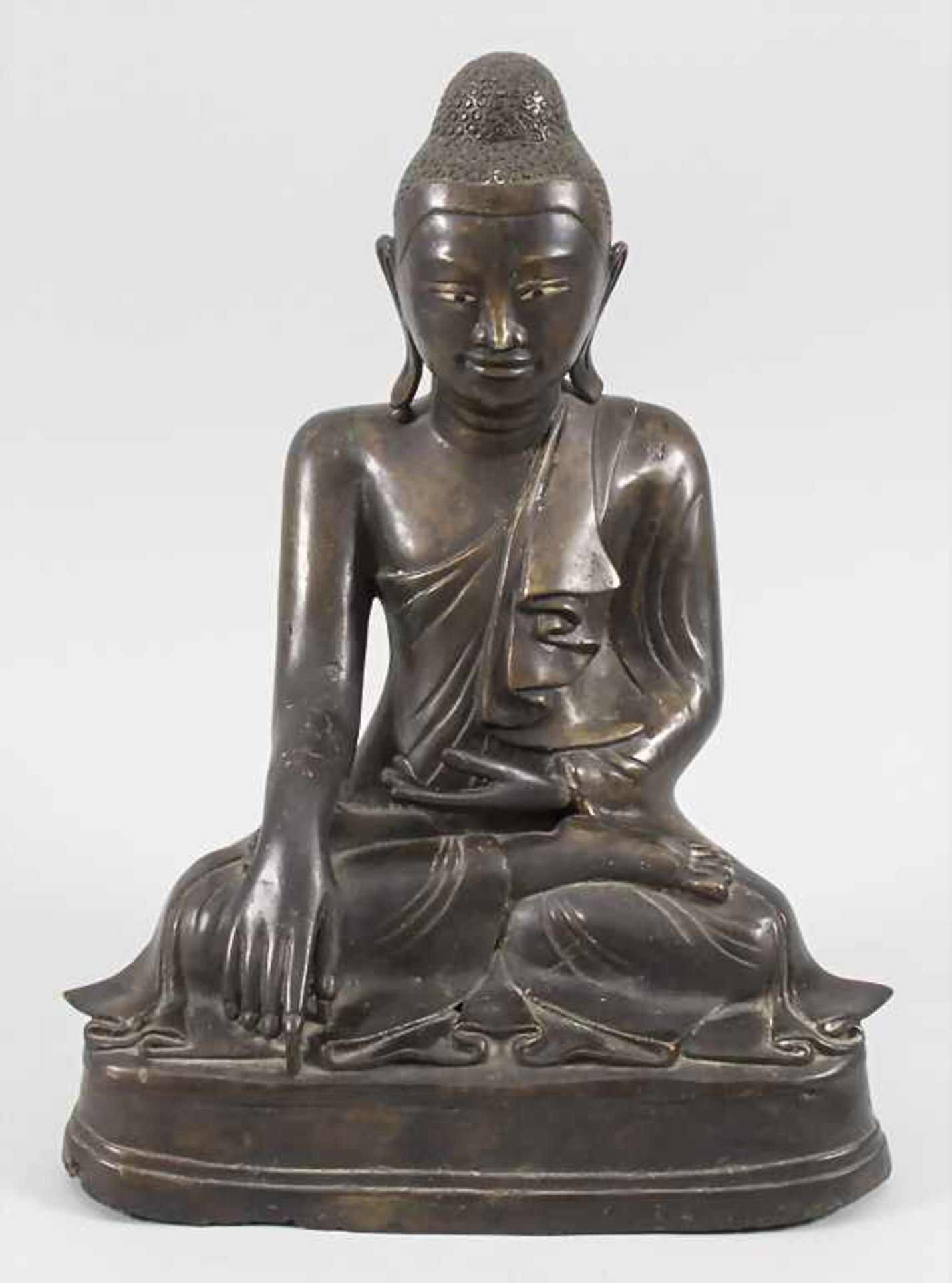 Bronzefigur 'Sitzender Buddha', Burma, Mandalay-Stil, 19. Jh.