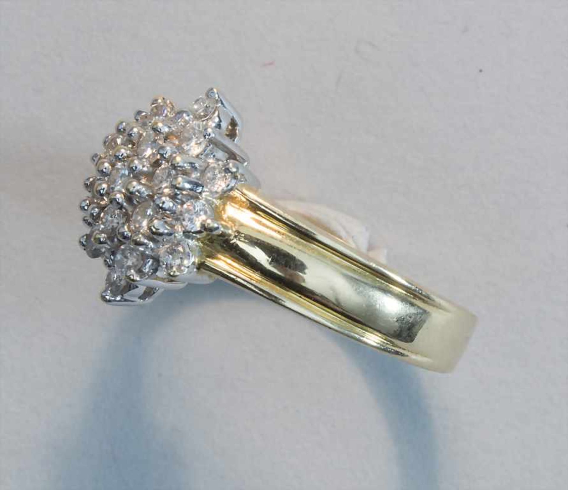 Damenring mit Diamant-Blüte / A ladies ring with a diamond blossom - Bild 3 aus 4