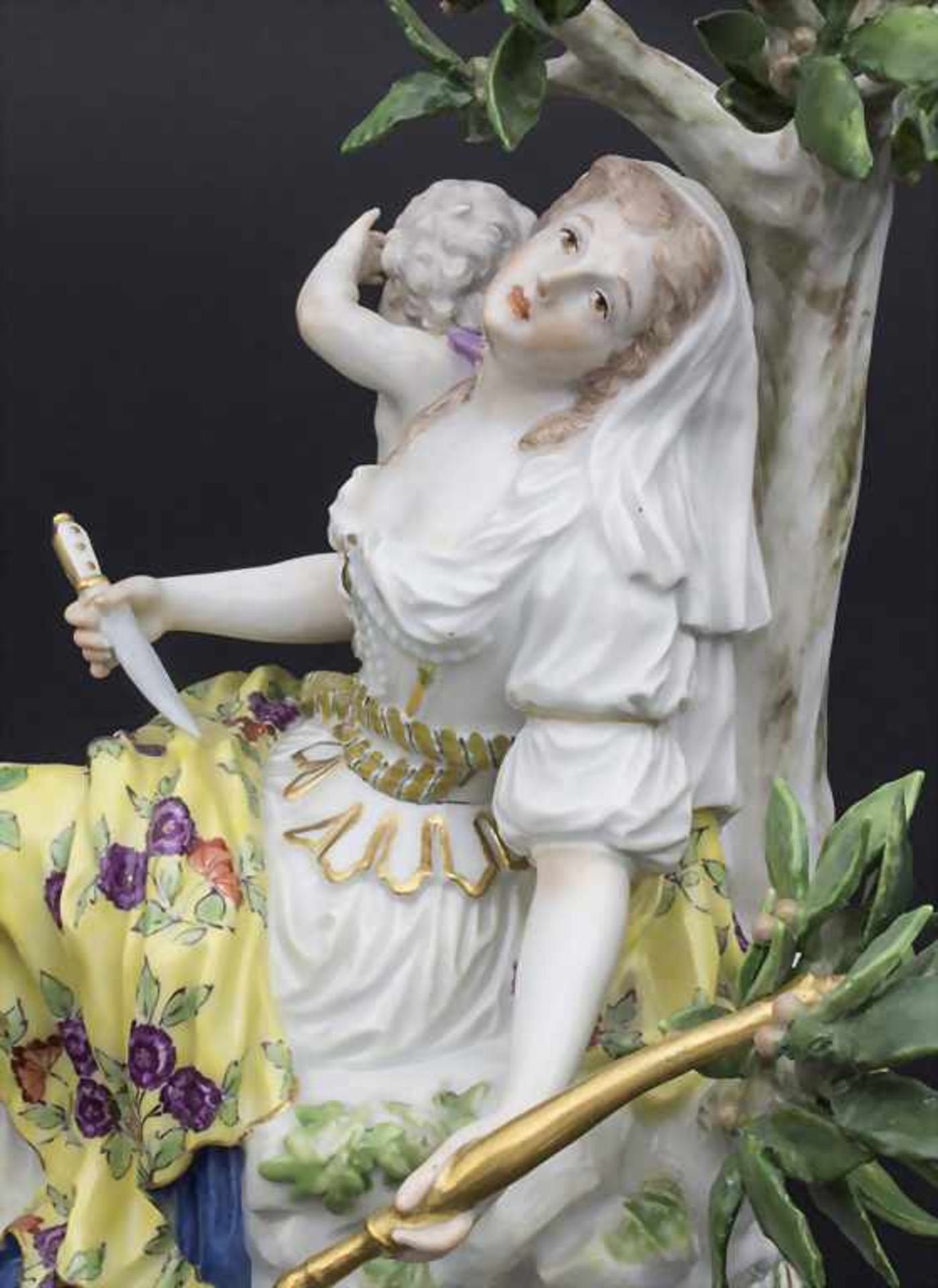 Figurengruppe 'Melpomene mit Putto' / A figural group 'Melpomene with cupid', Meissen, 19. Jh. - Bild 7 aus 8