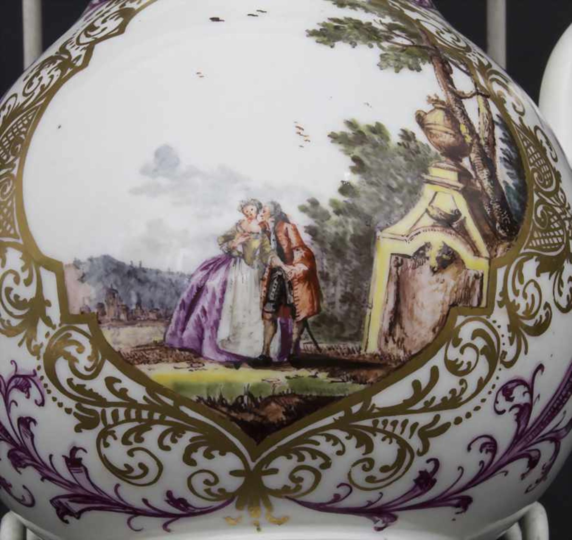 Kanne mit Kauffahrtei-Szenen / An early pot with harbour scenes, Meissen, Höroldt'sche Periode, um - Bild 6 aus 10