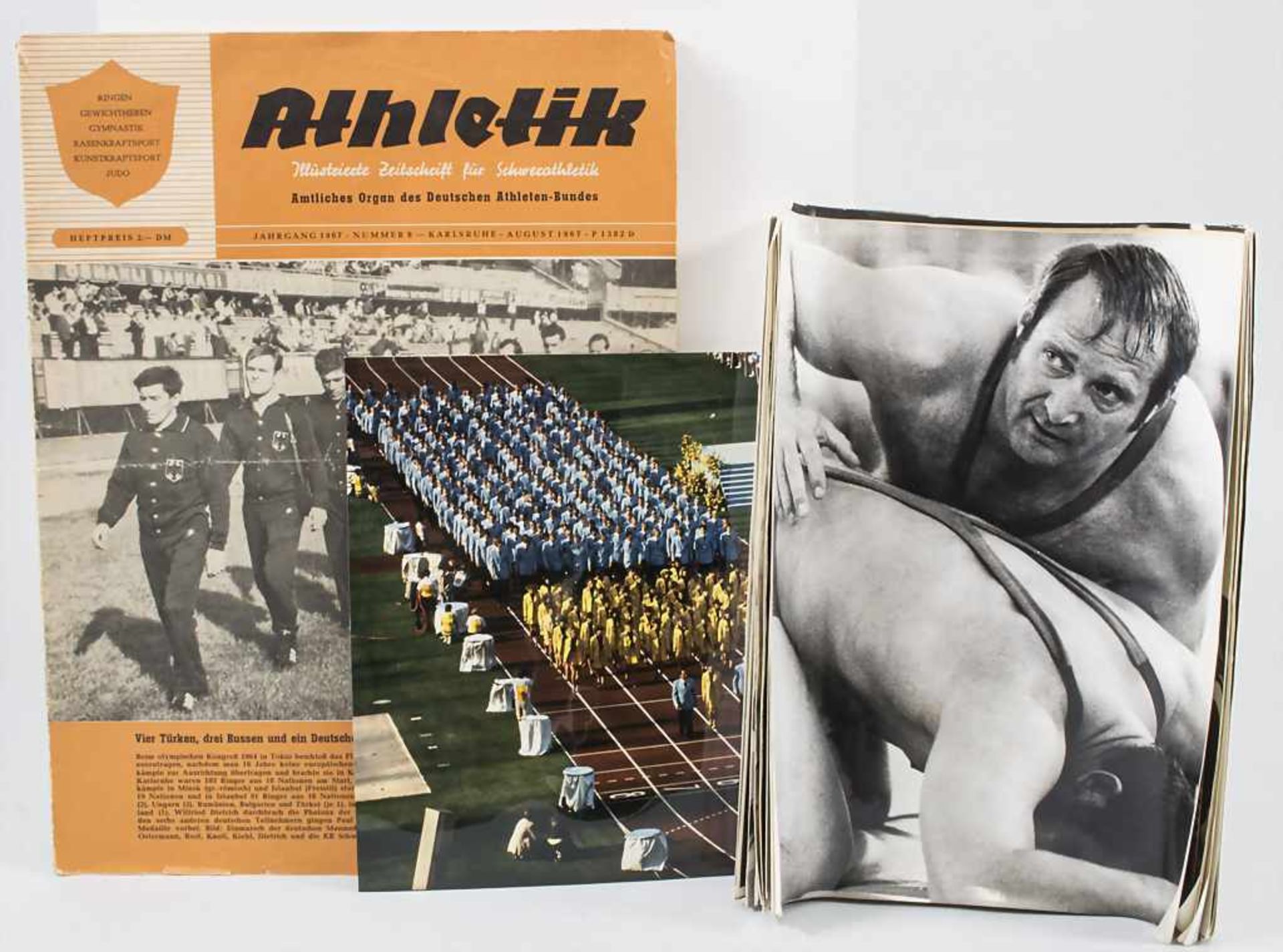 Konvolut 21 Pressefotos und ein Heft (Athletik 1967)