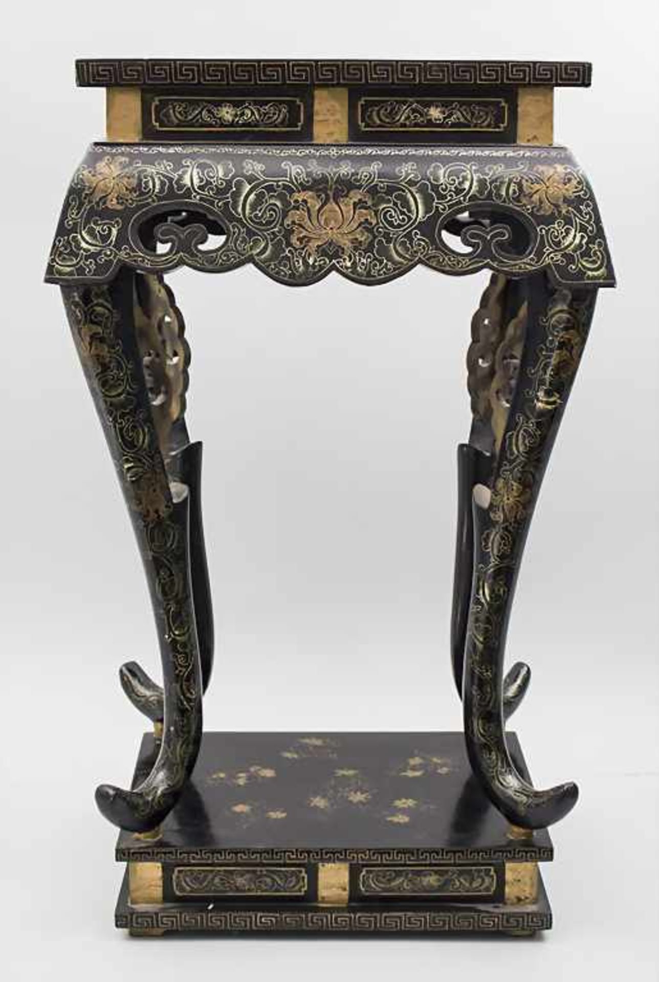Lacktisch / A lacquer table, China, 20. Jh. - Image 4 of 8