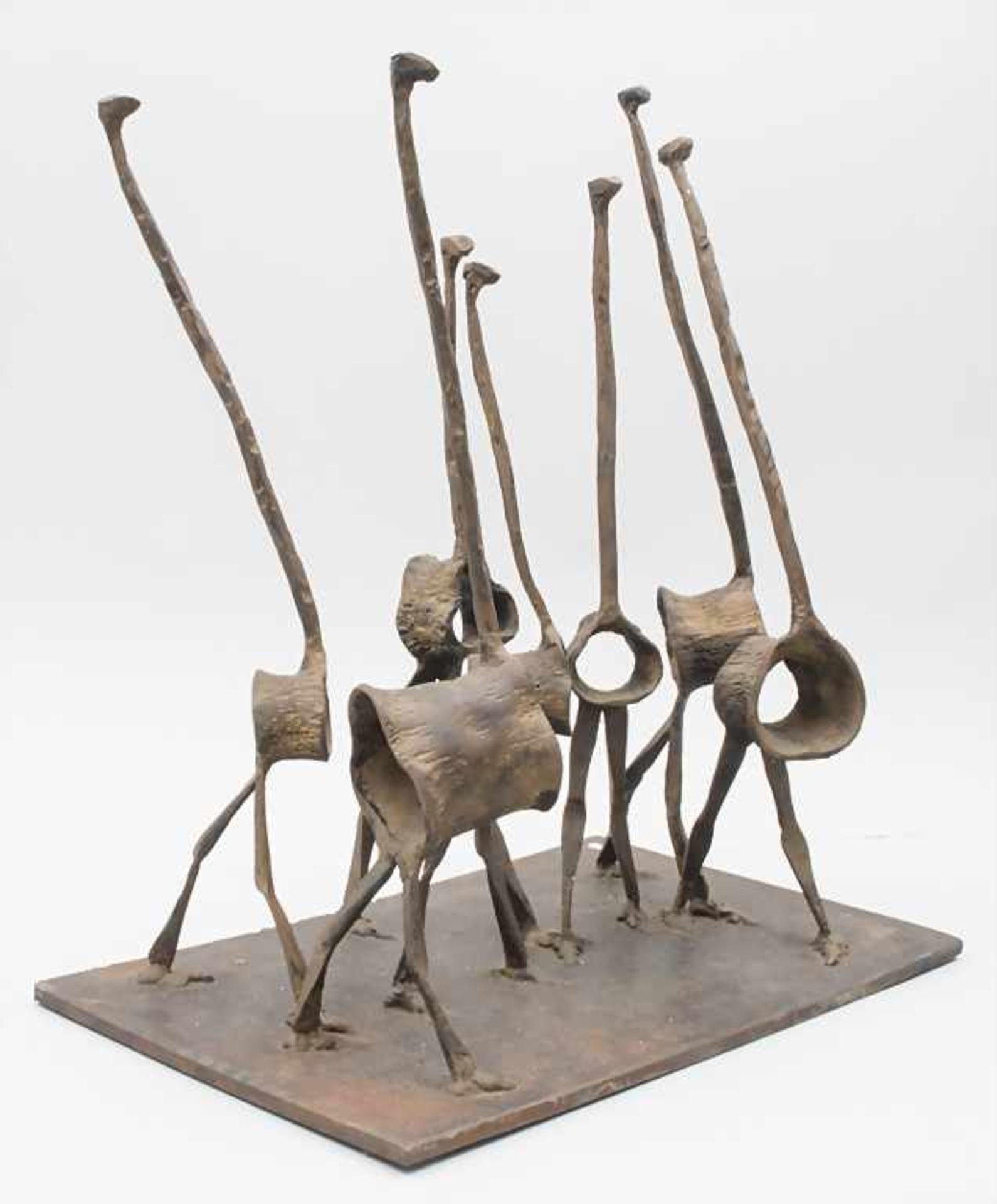 Georg Münchbach (20. Jh.), Tierfigurengruppe 'Strauße' / An animal figure group 'Ostriches'