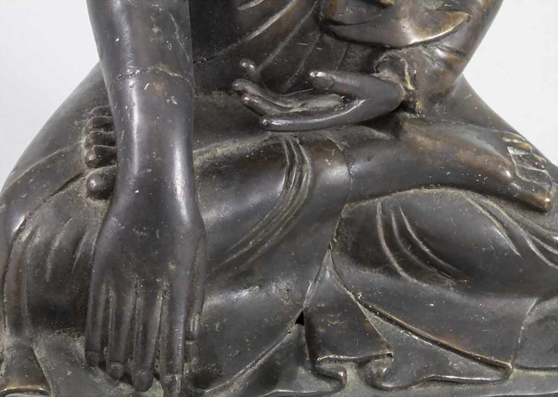 Bronzefigur 'Sitzender Buddha', Burma, Mandalay-Stil, 19. Jh. - Image 3 of 7