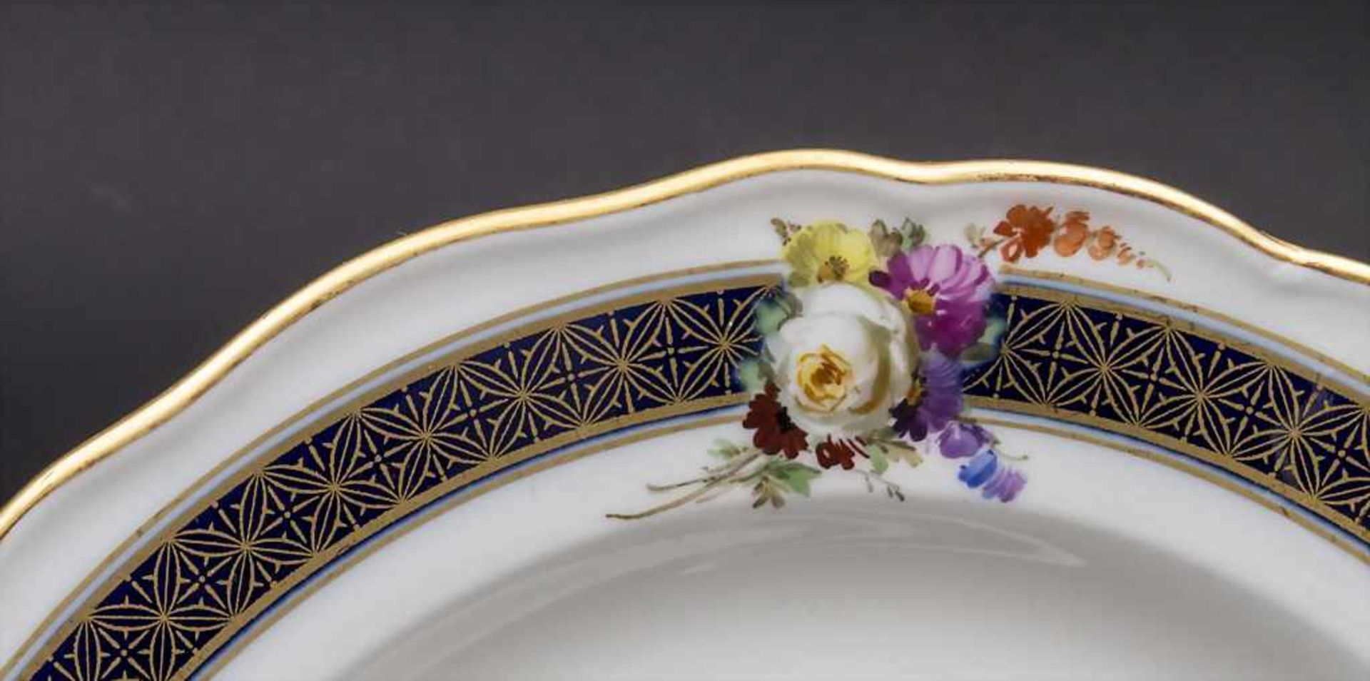 Teller mit Blumenbouquets / A plate with flower bouquets, Meissen, um 1880 - Image 3 of 5