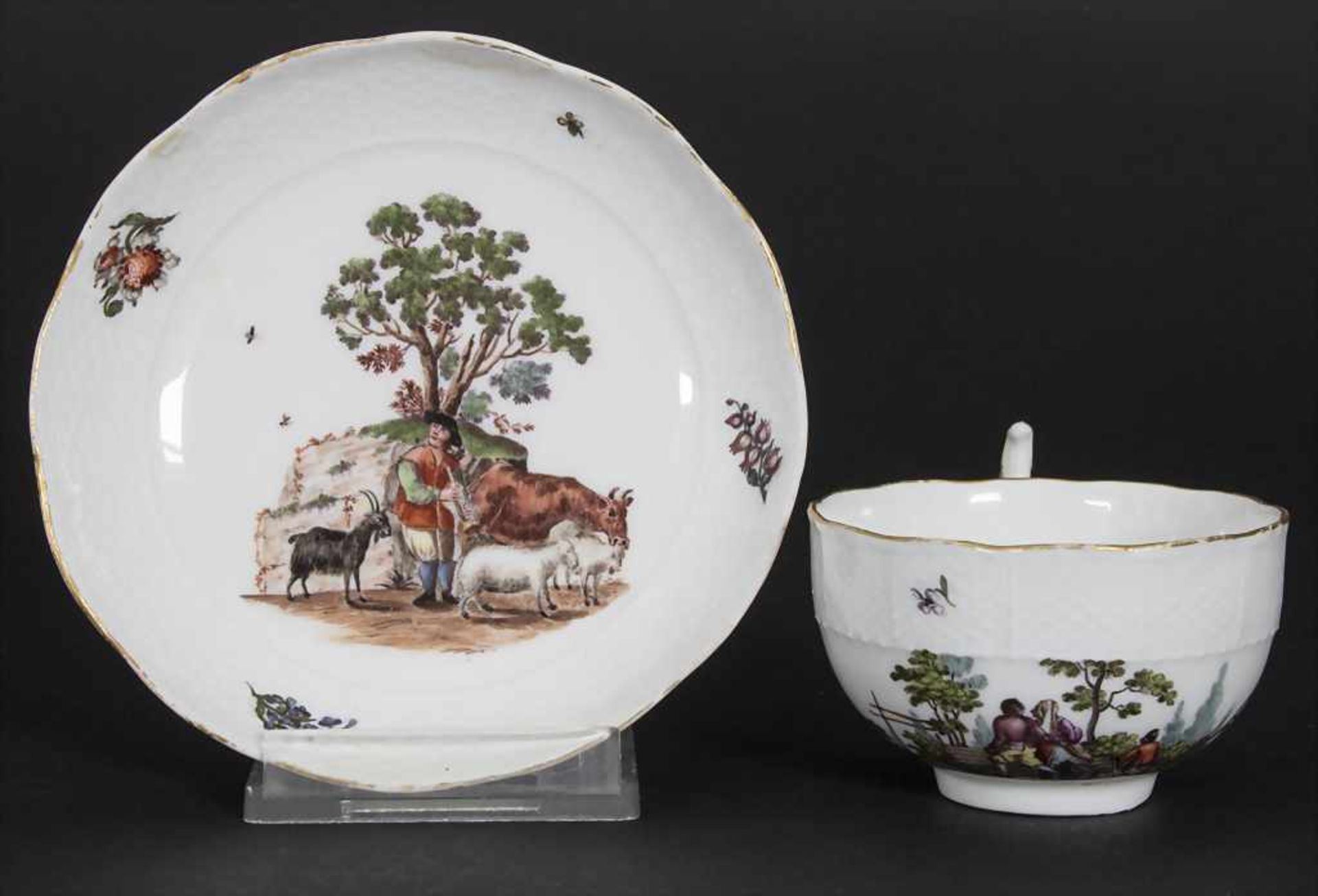 Tasse und Untertasse mit Bauern und Hirten / A cup and saucer with peasants and a shepherd, Meissen,