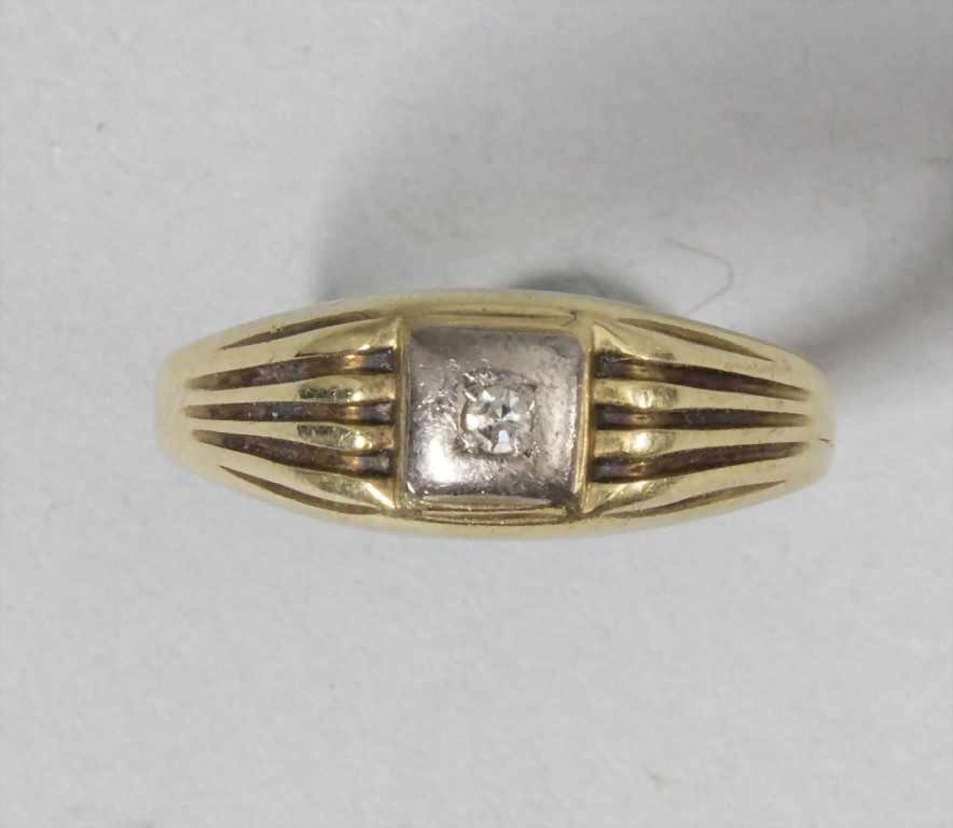 Damenring mit Diamant / A ladies ring with diamond