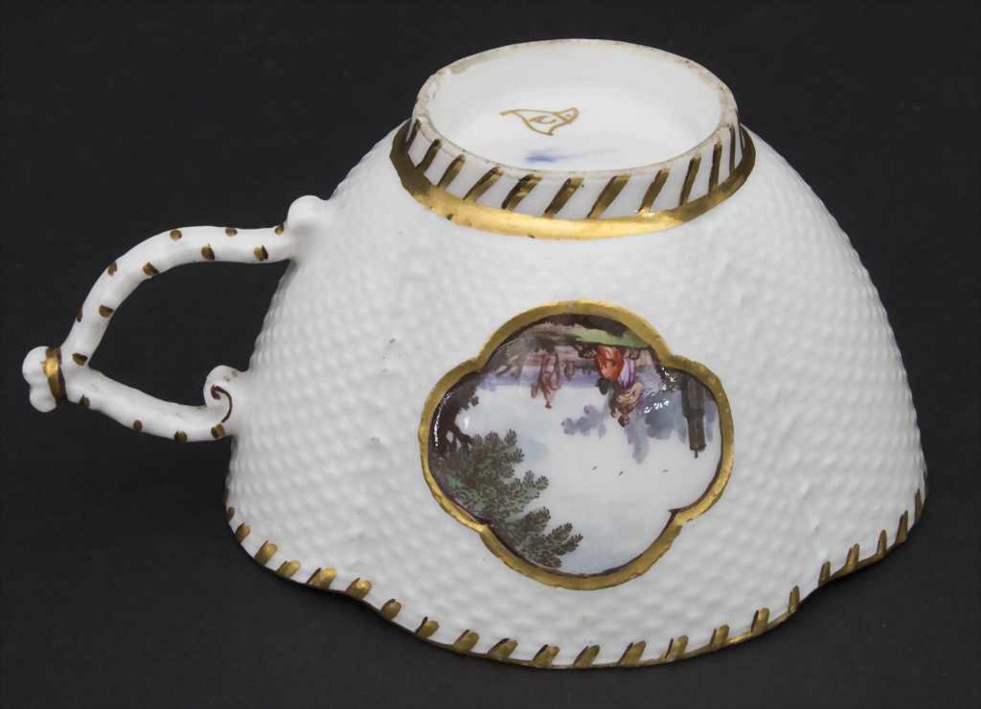 Tasse und Untertasse mit Kauffahrtei- und Landschaftsmalerei / A cup and saucer with harbour and - Bild 12 aus 13