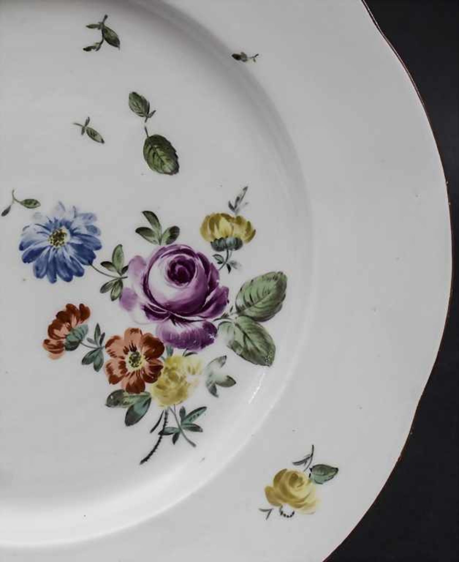 Teller mit Blumenmalerei / A plate with flowers, Frankenthal, um 1759-1762 - Bild 2 aus 5