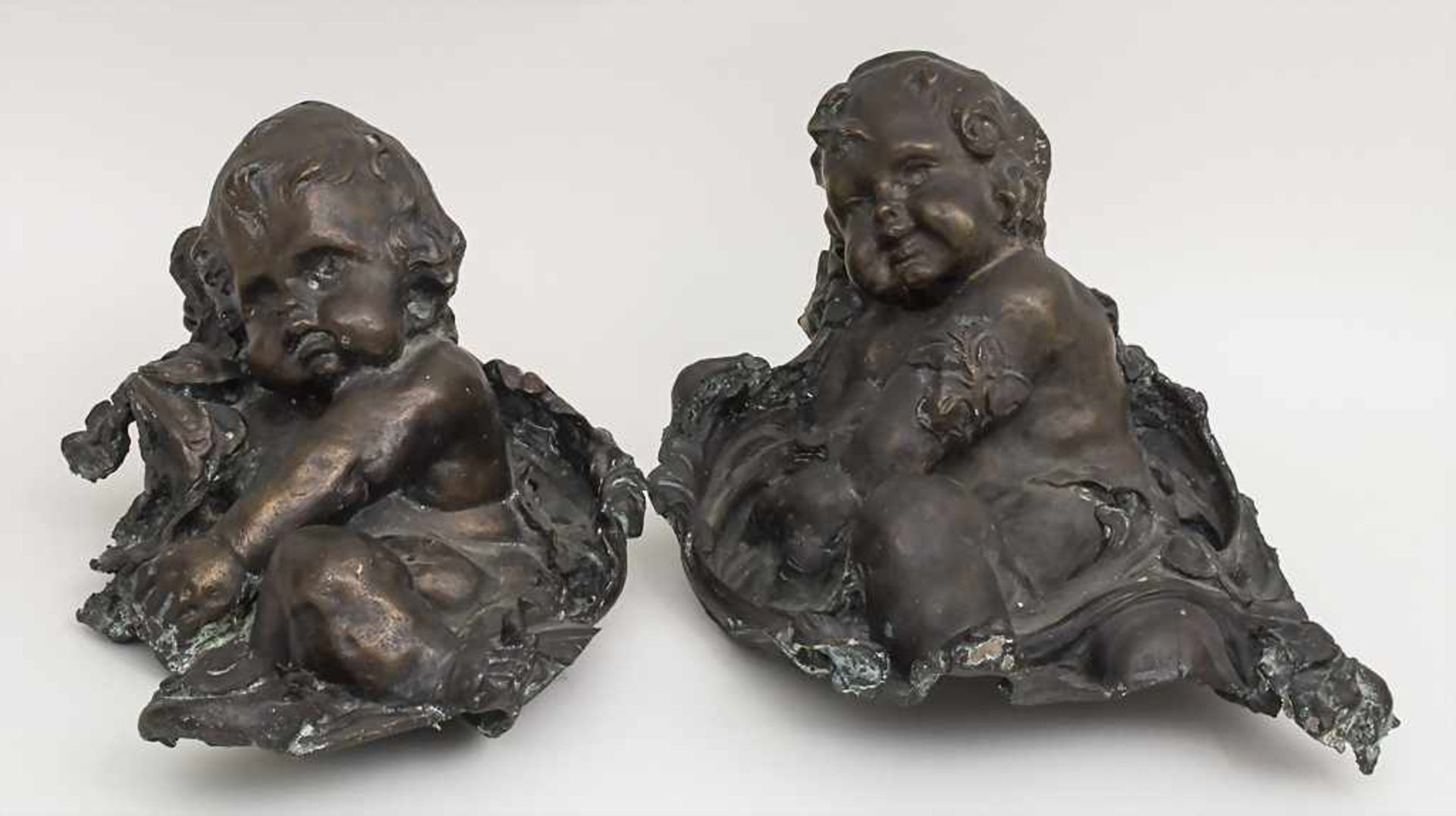 Paar Brunnenskulpturen 'Puttos' / A pair of fountain sculptures 'Puttos', Frankreich, Ende 18. - Image 2 of 3