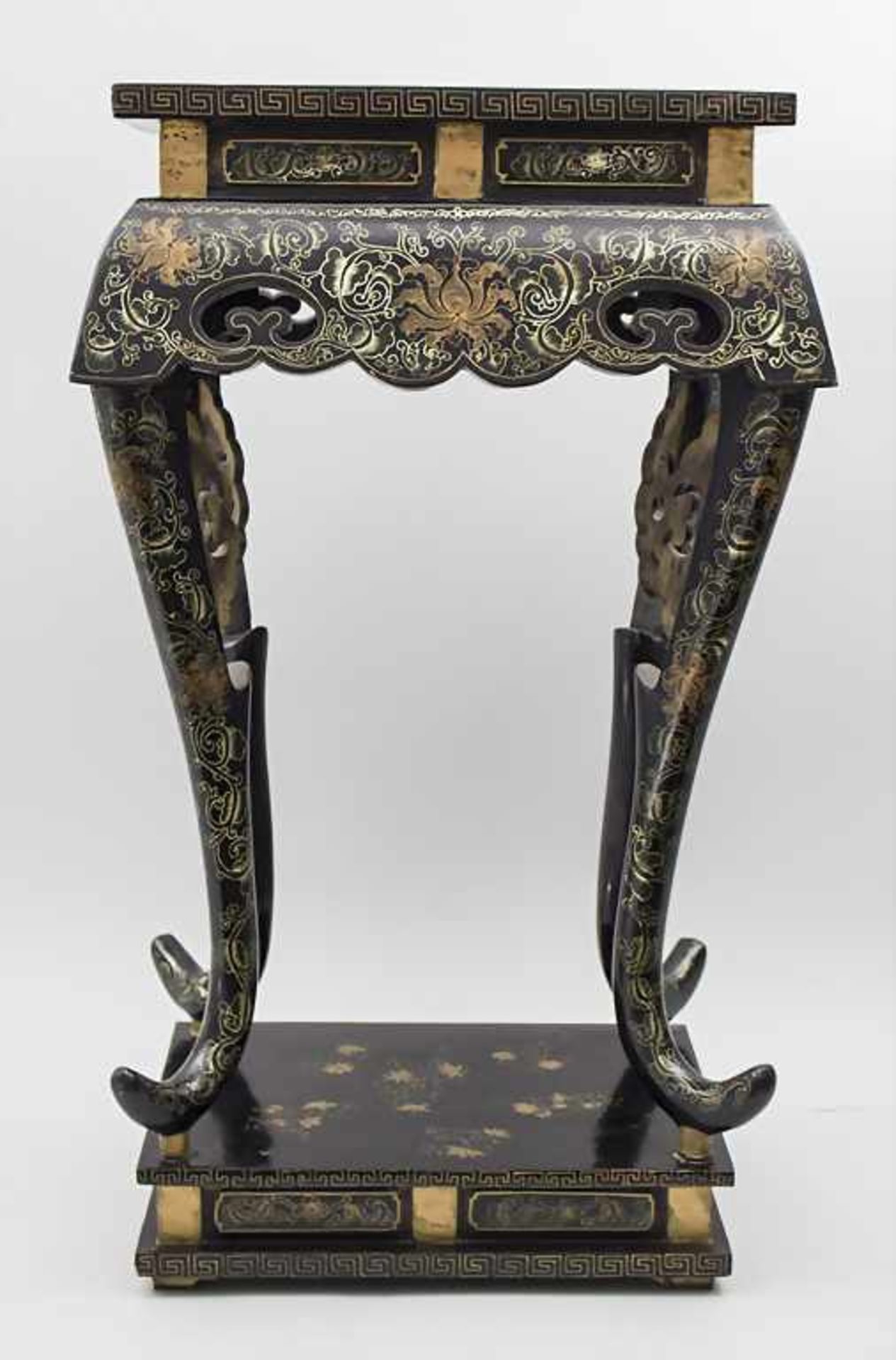 Lacktisch / A lacquer table, China, 20. Jh. - Image 2 of 8