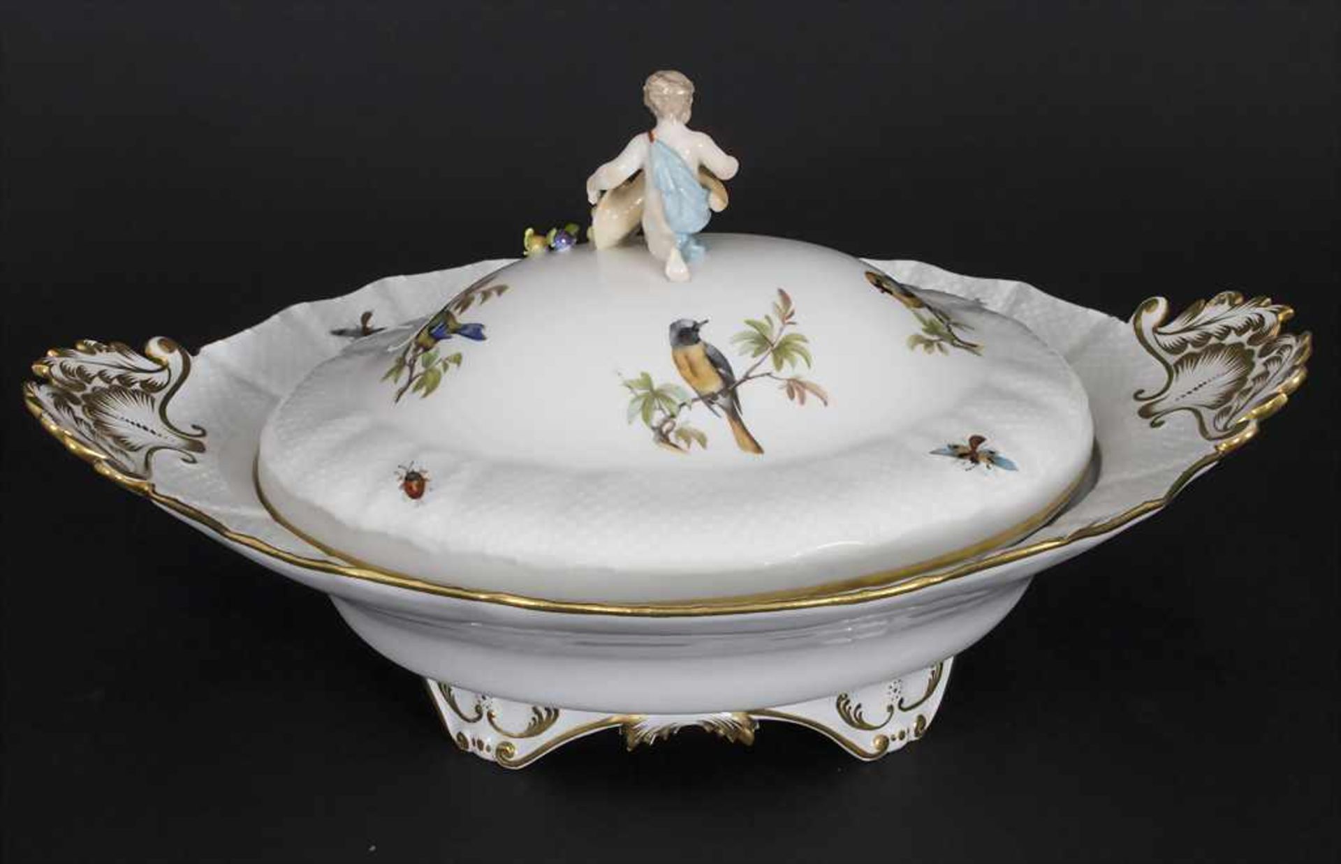 Deckelterrine mit Mädchen und Füllhorn als Knauf / A lidded tureen with a girl and a cornucopia as - Bild 2 aus 12